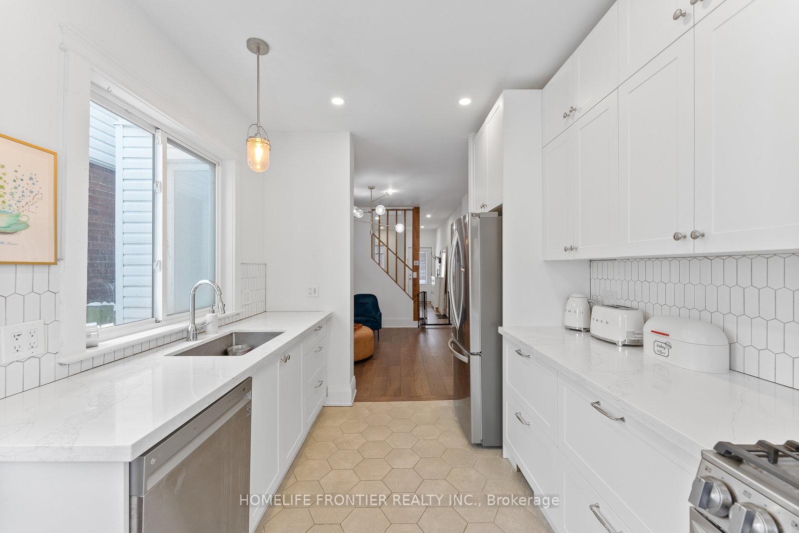 Photo 42 of 233 Coleridge Avenue, Toronto, Woodbine-Lumsden — HOMEH