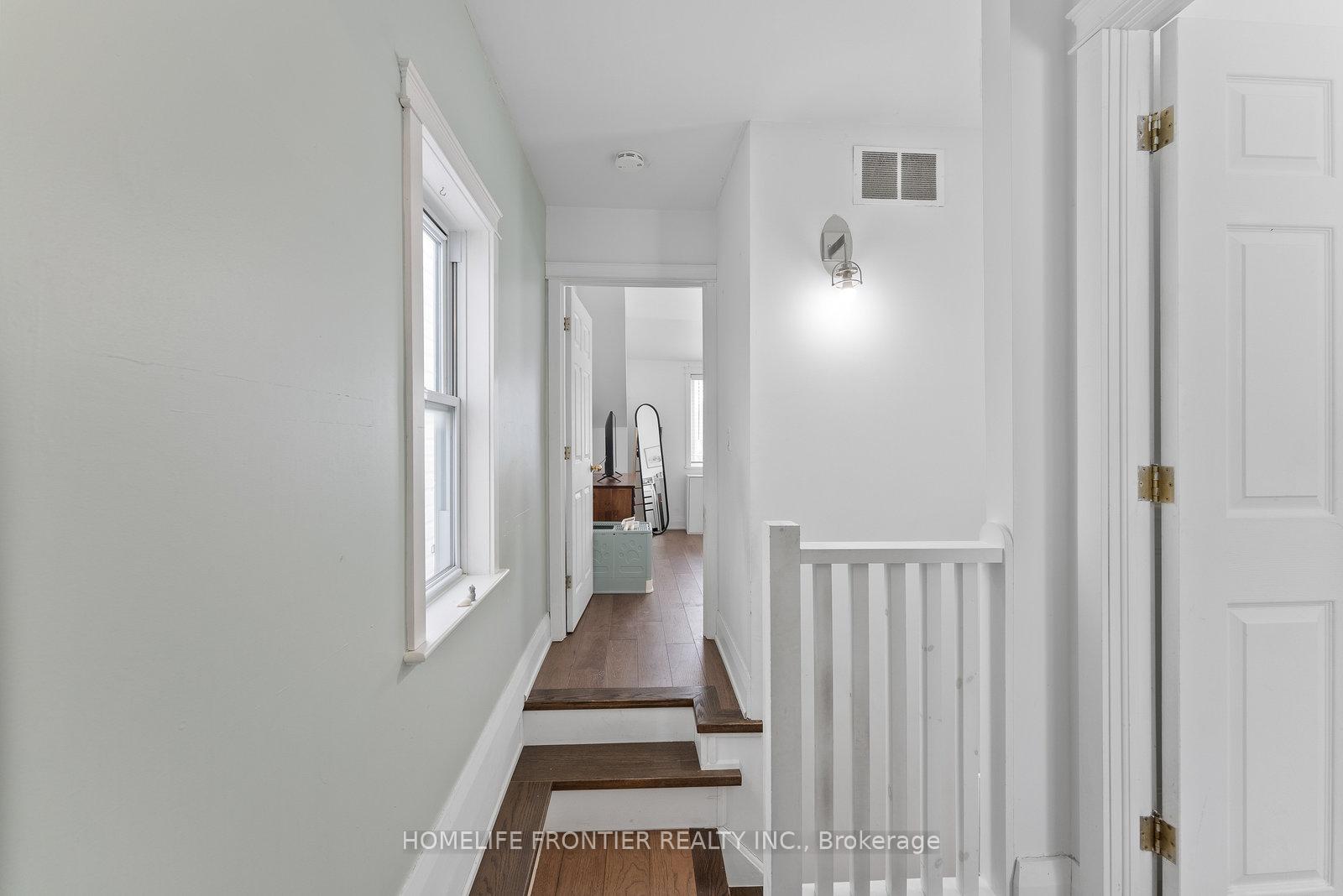 Photo 22 of 233 Coleridge Avenue, Toronto, Woodbine-Lumsden — HOMEH