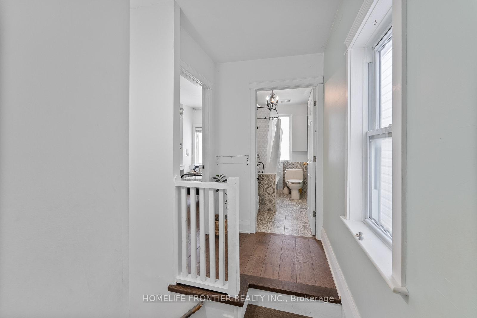 Photo 35 of 233 Coleridge Avenue, Toronto, Woodbine-Lumsden — HOMEH