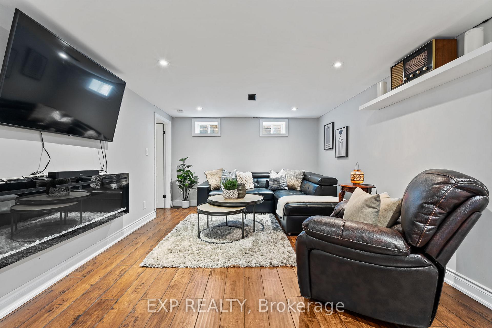 Photo 21 of 17 Battlefield Drive, Hamilton, Stoney Creek — HOMEH