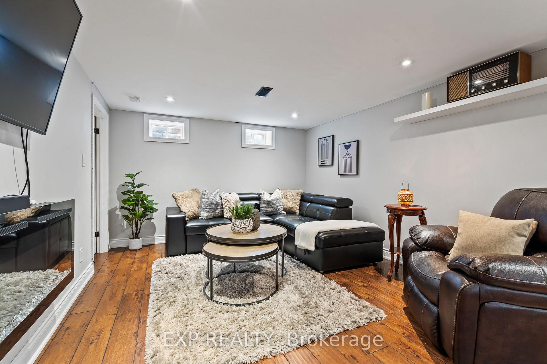 Photo 26 of 17 Battlefield Drive, Hamilton, Stoney Creek — HOMEH