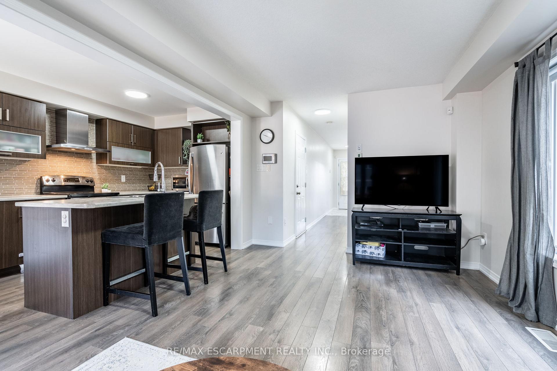 Photo 9 of 199 Gowland Drive, Hamilton, Binbrook — HOMEH