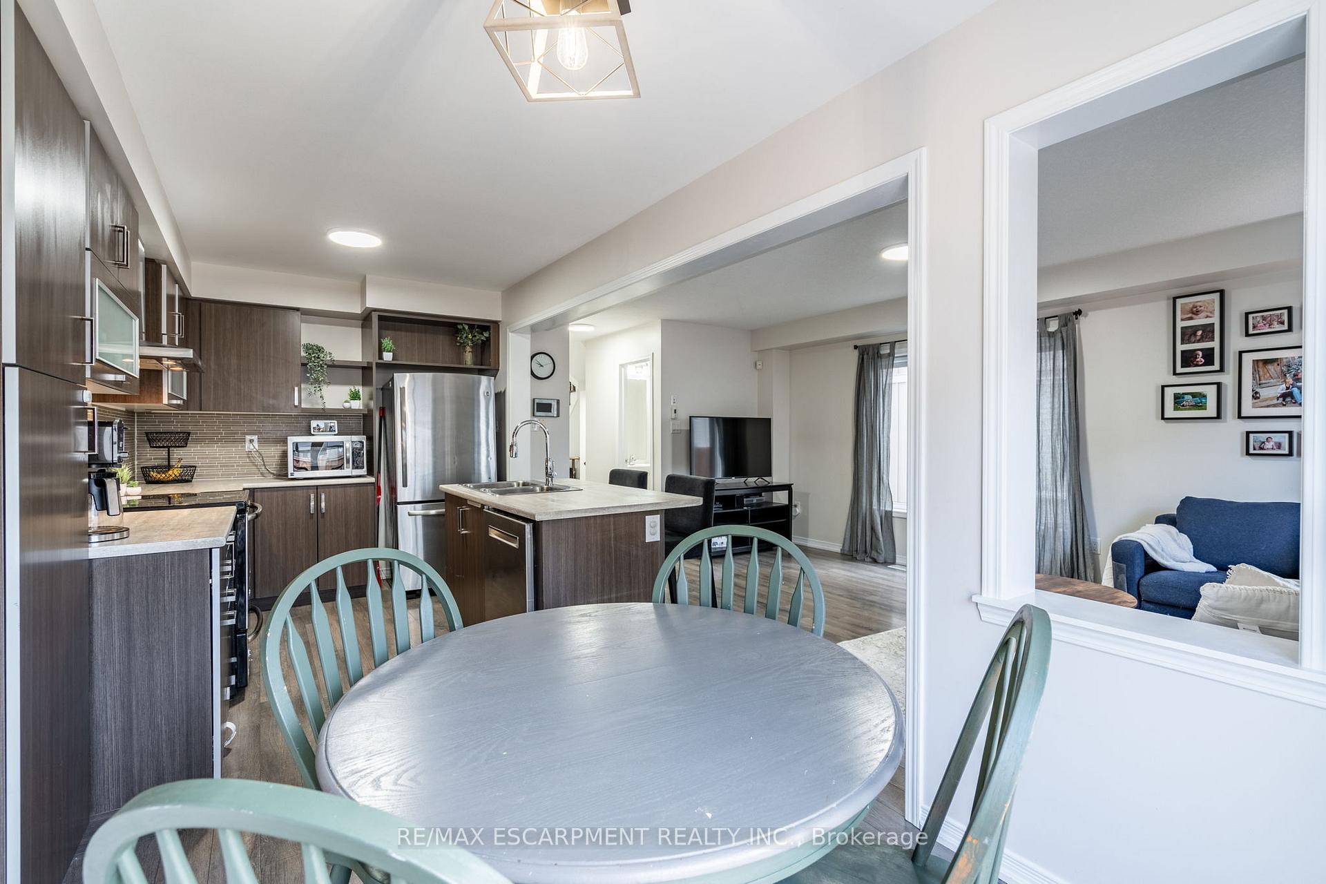Photo 8 of 199 Gowland Drive, Hamilton, Binbrook — HOMEH
