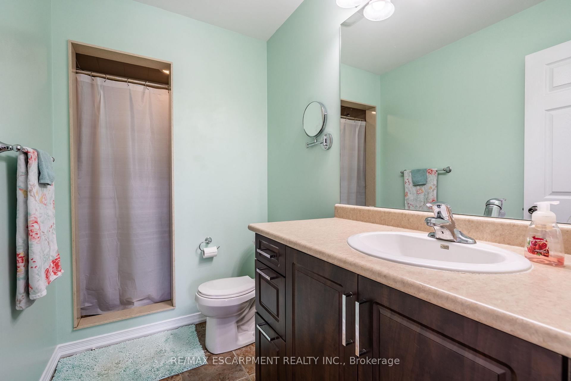 Photo 14 of 199 Gowland Drive, Hamilton, Binbrook — HOMEH