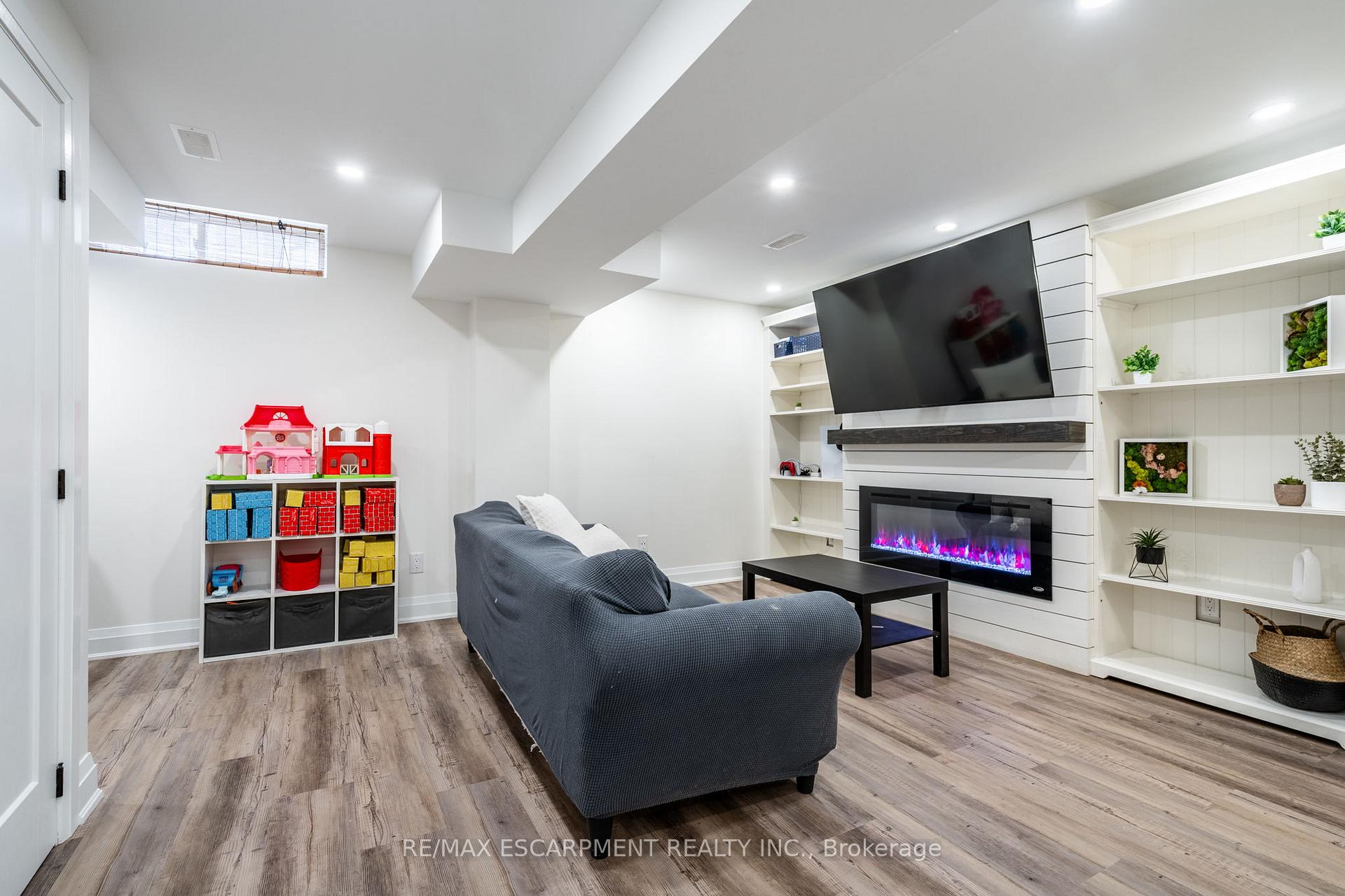 Photo 28 of 199 Gowland Drive, Hamilton, Binbrook — HOMEH