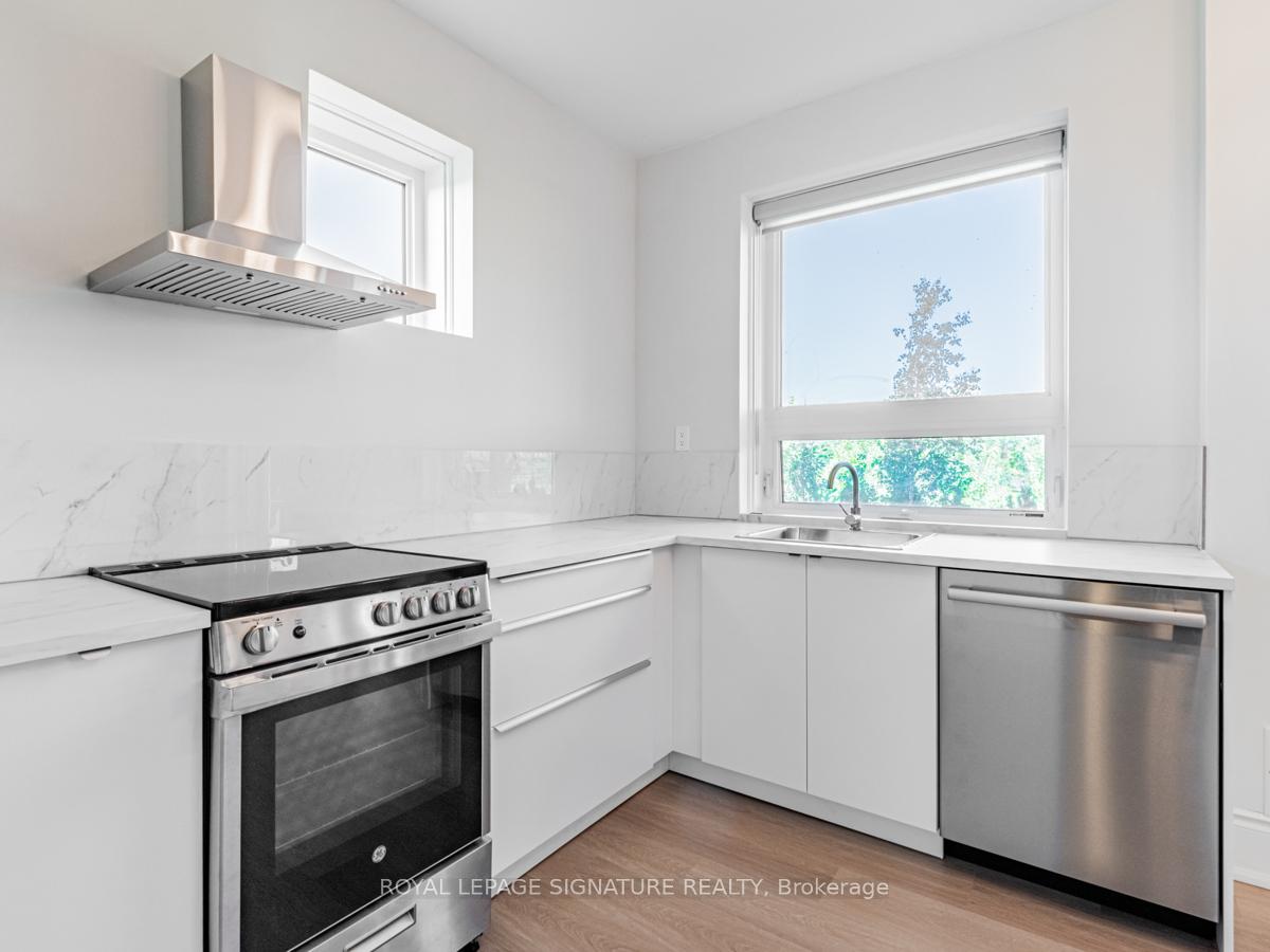 Photo 4 of Unit Bsmt, 90 Vantage Loop Street, Newmarket, Woodland Hill — HOMEH
