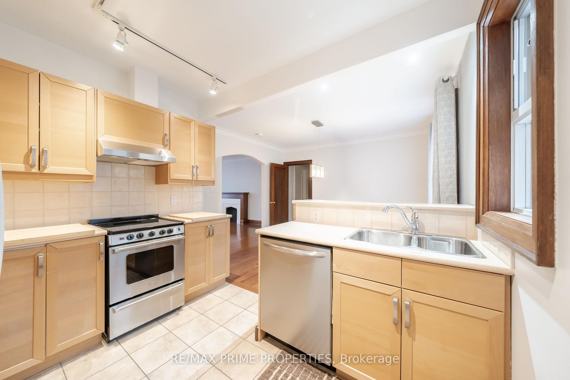 Photo 14 of 22 Heather Street, Toronto, Lawrence Park South — HOMEH