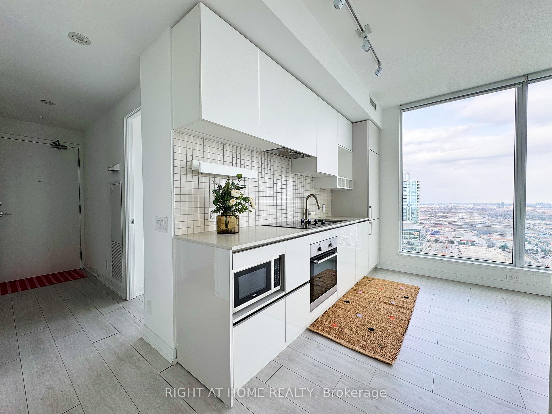 Photo 9 of Unit 5103, 5 Buttermill Avenue, Vaughan, Vaughan Corporate Centre — HOMEH