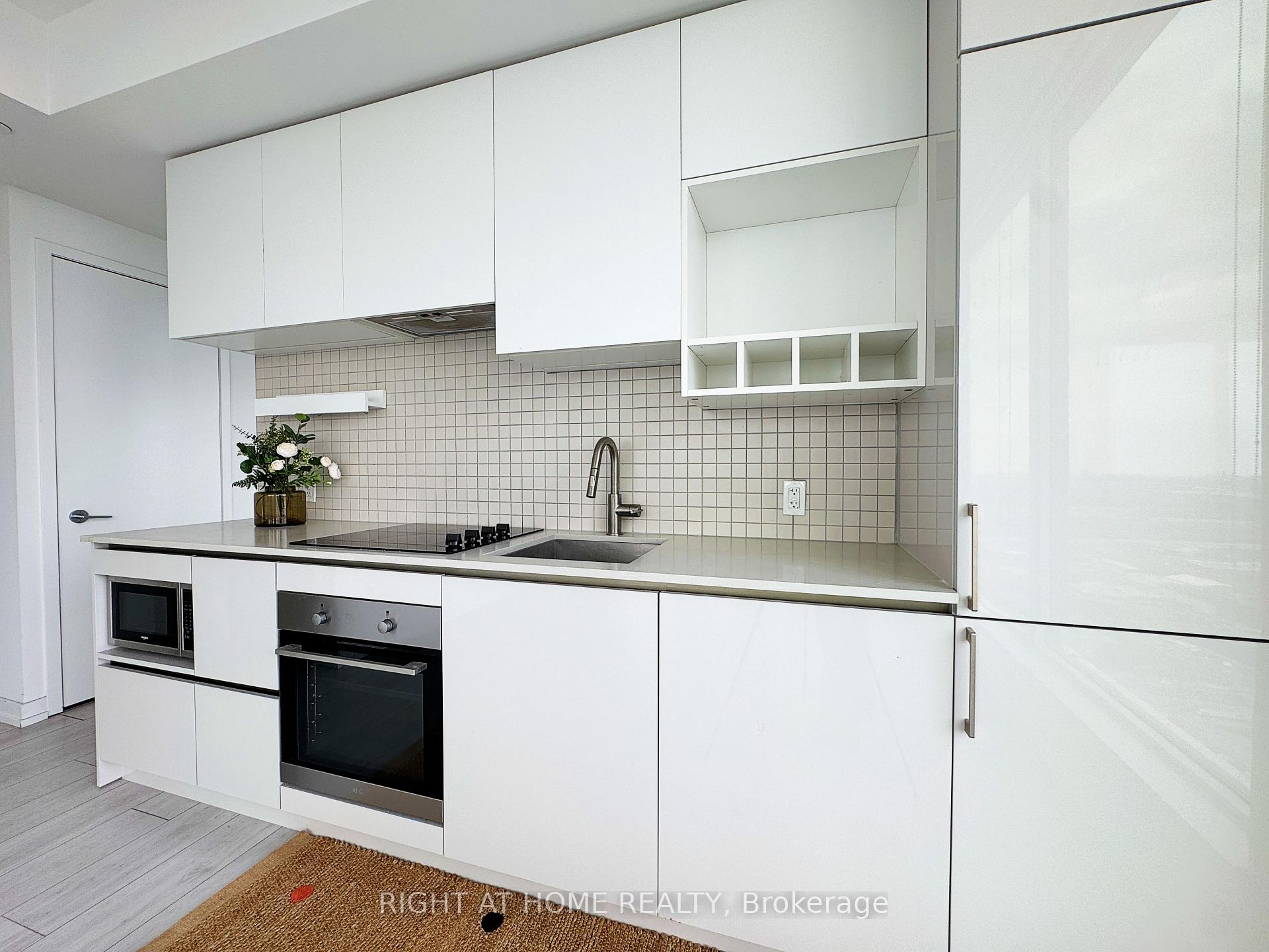 Photo 5 of Unit 5103, 5 Buttermill Avenue, Vaughan, Vaughan Corporate Centre — HOMEH