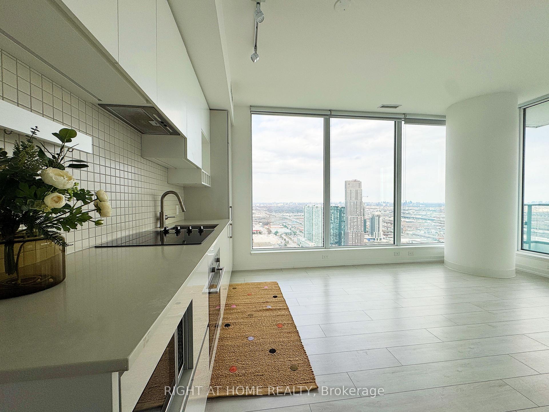 Photo 10 of Unit 5103, 5 Buttermill Avenue, Vaughan, Vaughan Corporate Centre — HOMEH