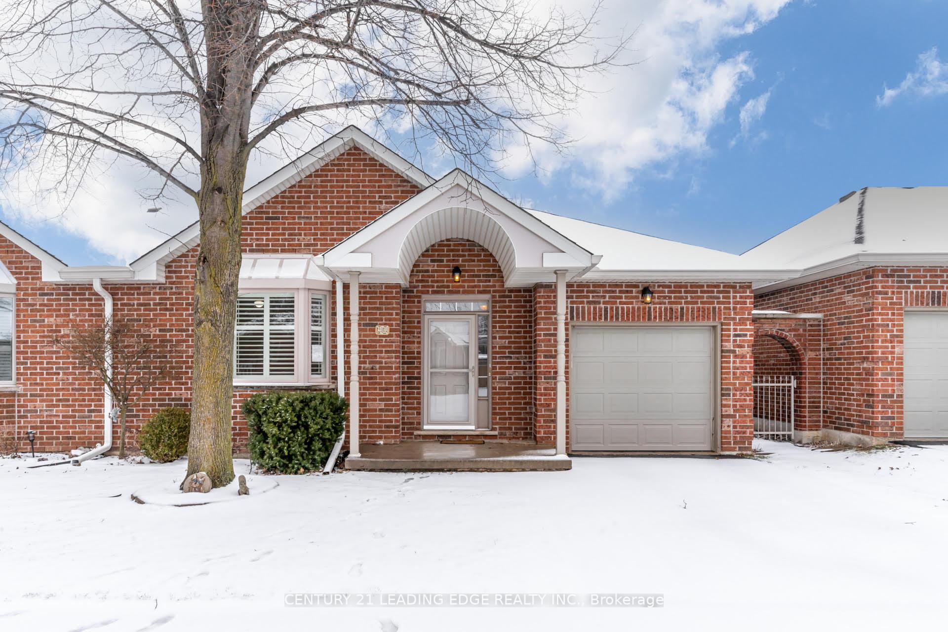 Photo 1 of 28 Postoaks Drive, Hamilton, Twenty Place — HOMEH