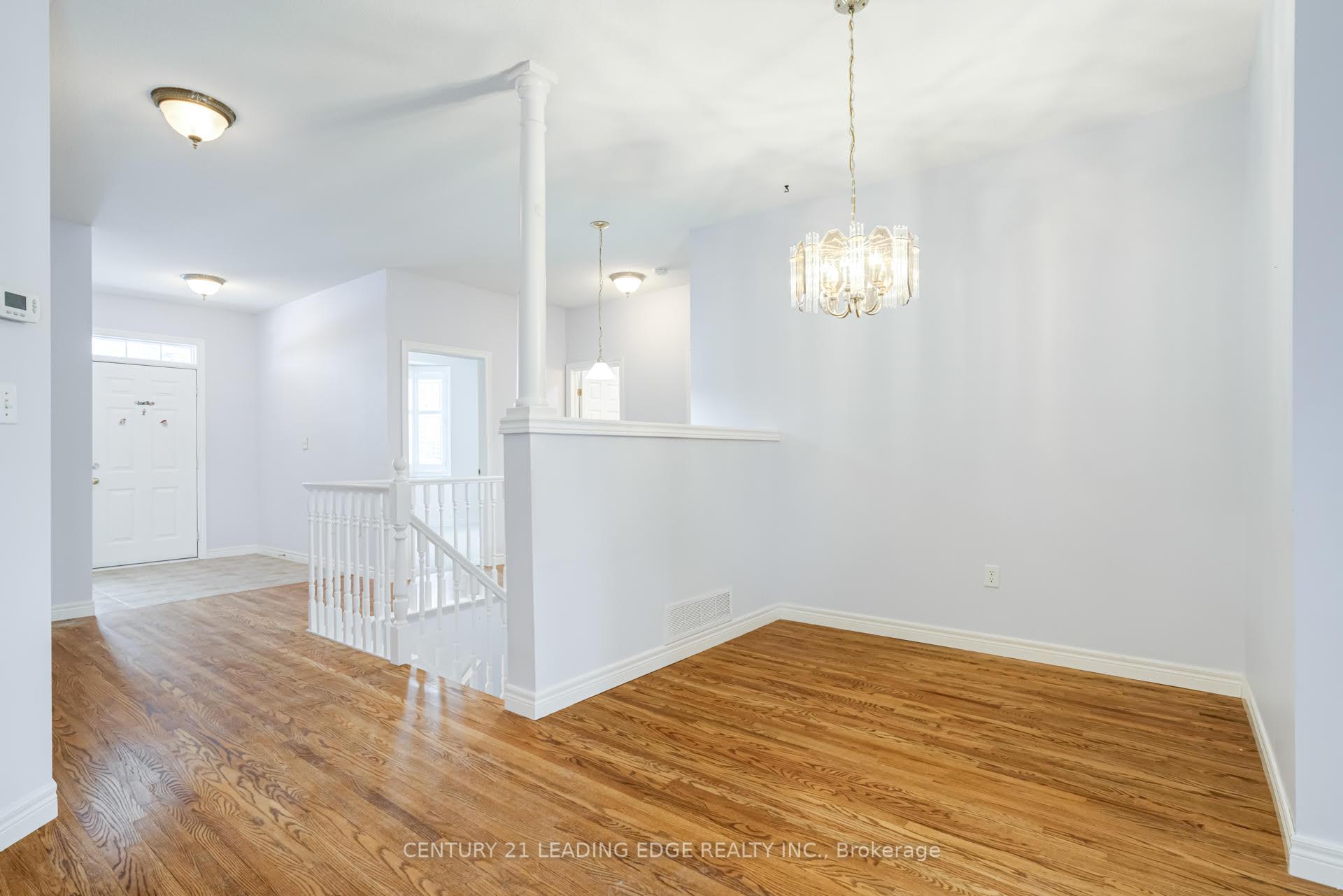 Photo 4 of 28 Postoaks Drive, Hamilton, Twenty Place — HOMEH