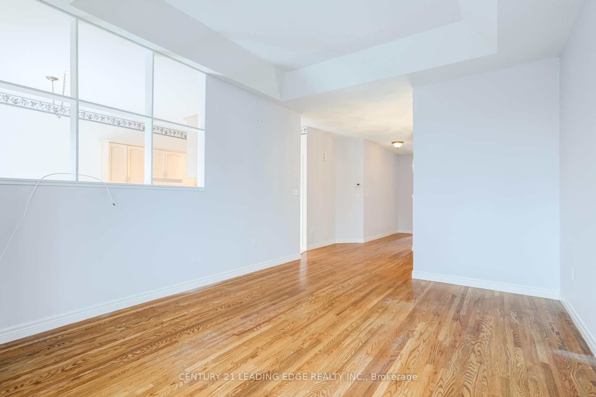 Photo 5 of 28 Postoaks Drive, Hamilton, Twenty Place — HOMEH