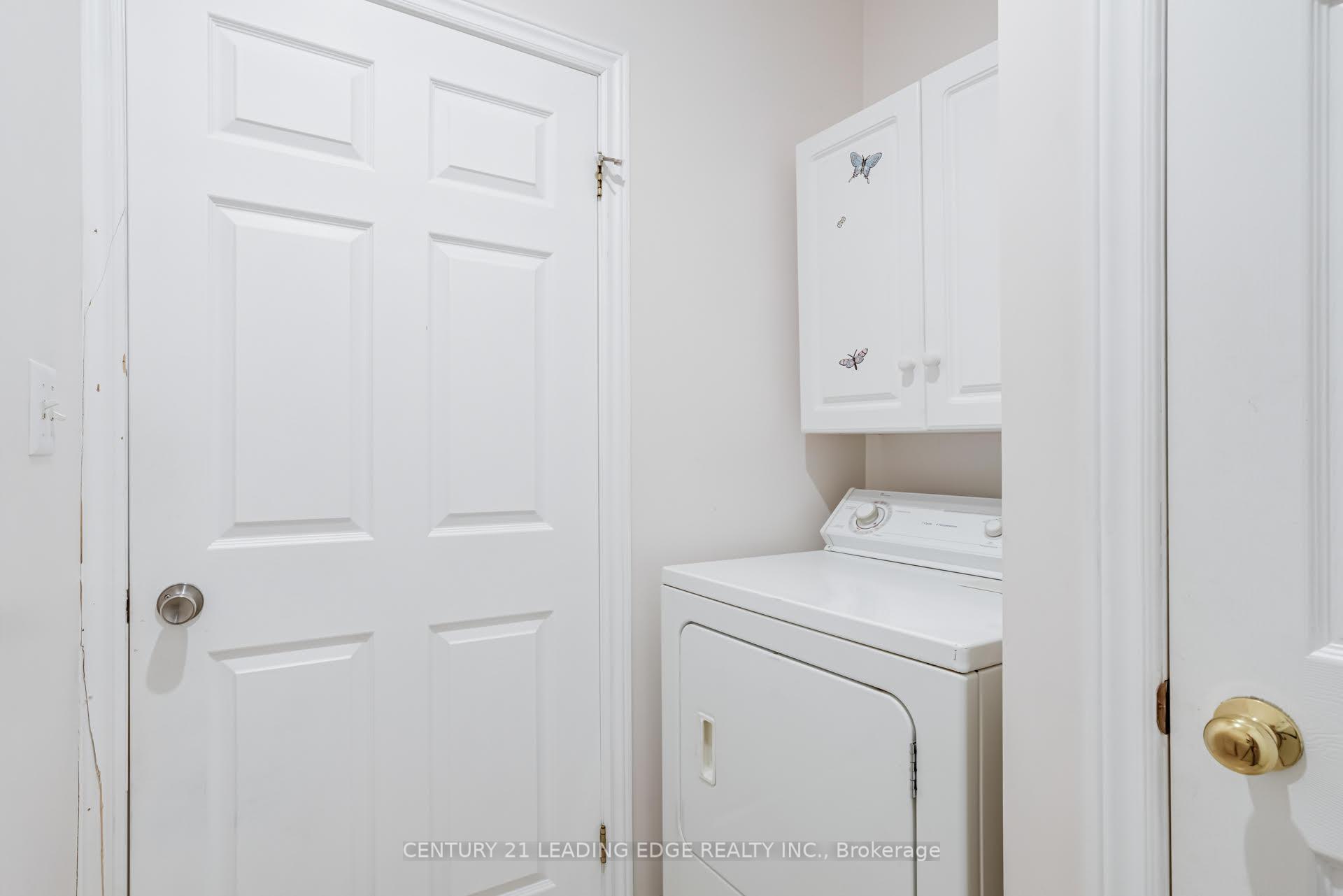 Photo 7 of 28 Postoaks Drive, Hamilton, Twenty Place — HOMEH