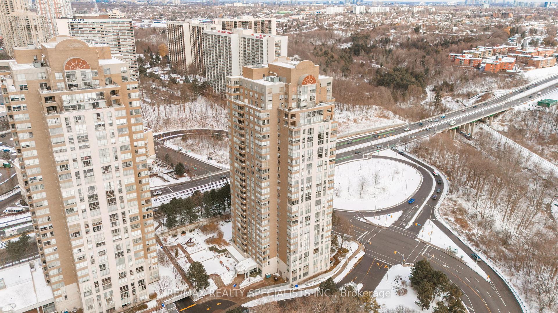 Front of Unit 601, 195 Wynford Drive