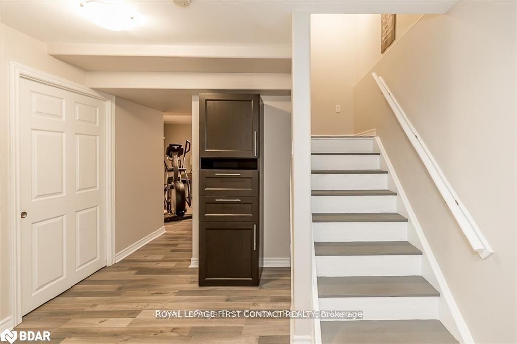 Photo 10 of 69 Courtney Crescent, Barrie, Painswick South — HOMEH