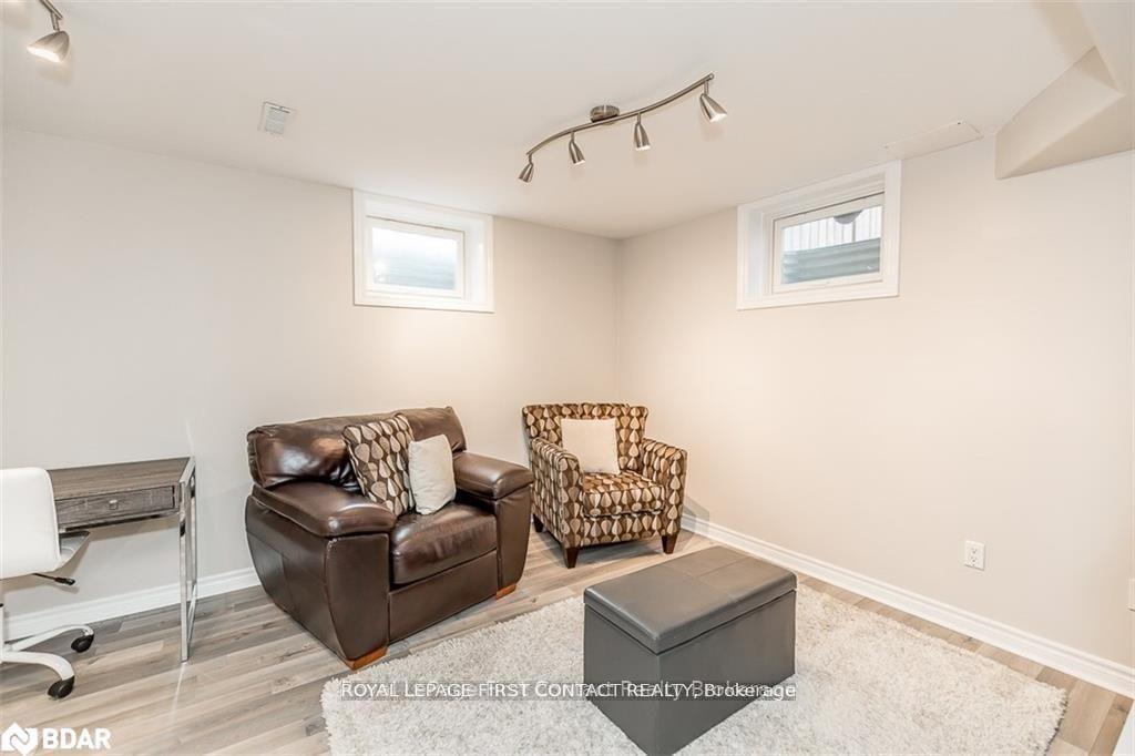 Photo 12 of 69 Courtney Crescent, Barrie, Painswick South — HOMEH