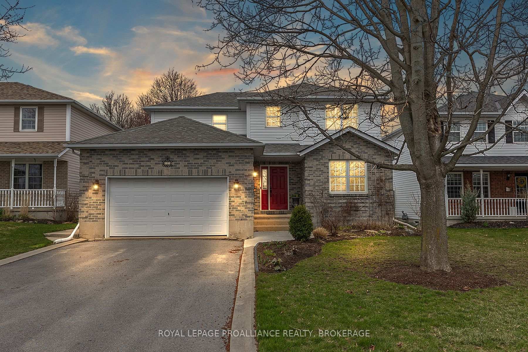 Photo 1 of 371 Tanglewood Drive, Kingston, City Southwest — HOMEH