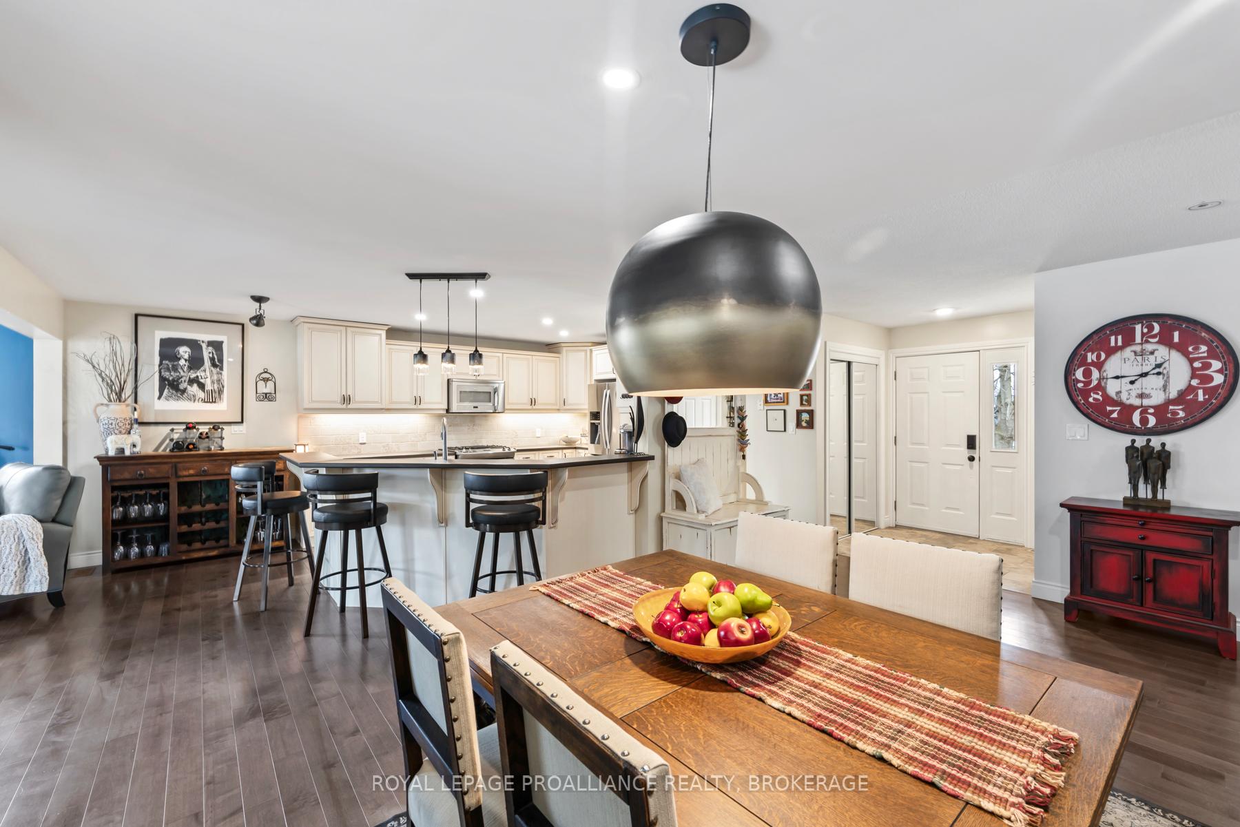 Photo 4 of 371 Tanglewood Drive, Kingston, City Southwest — HOMEH