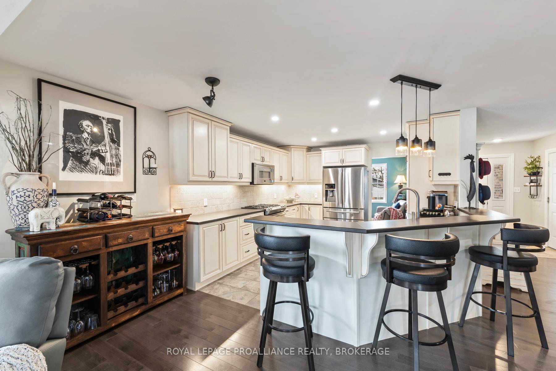 Photo 6 of 371 Tanglewood Drive, Kingston, City Southwest — HOMEH