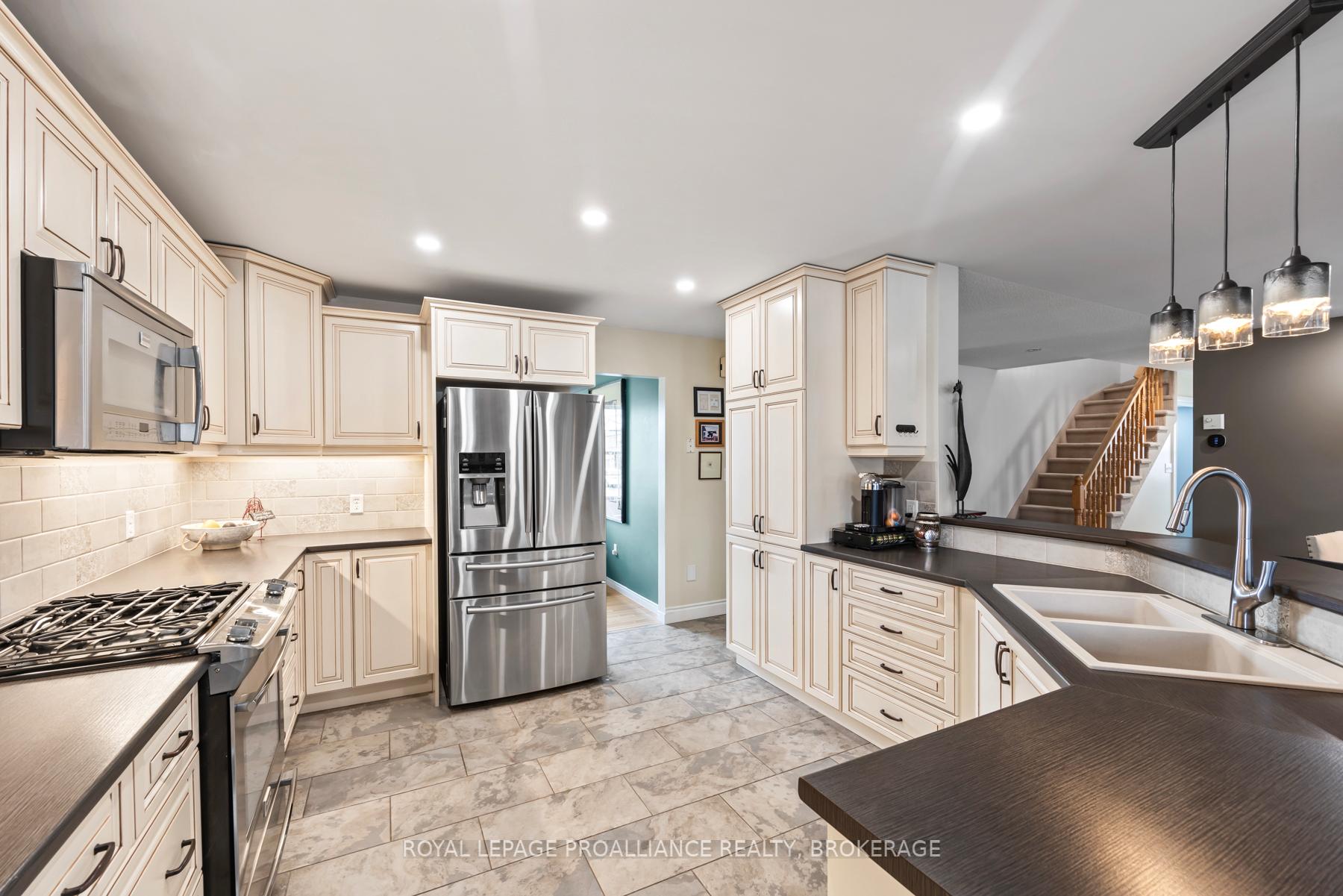 Photo 13 of 371 Tanglewood Drive, Kingston, City Southwest — HOMEH