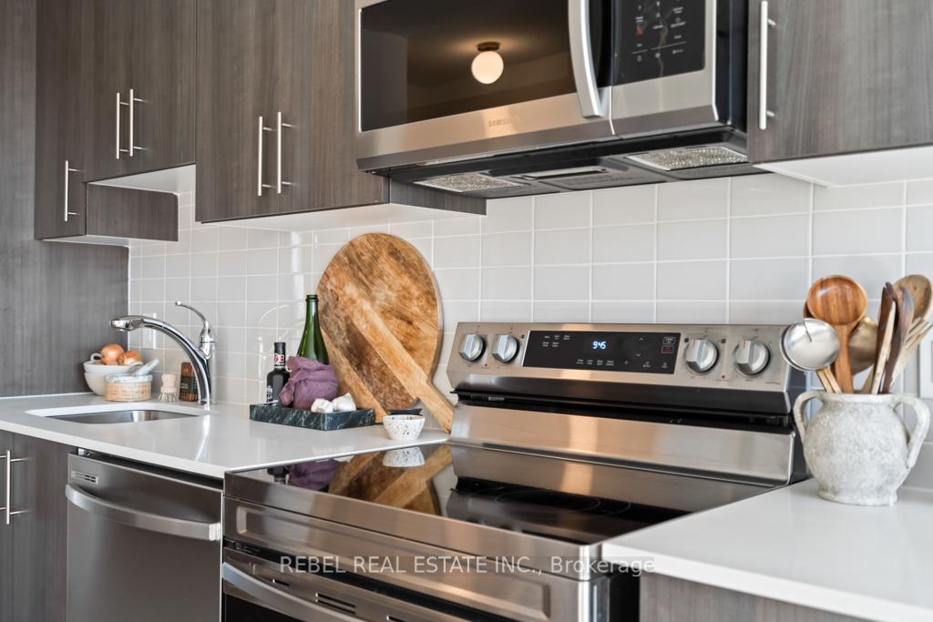 Photo 6 of Unit 415, 1480 Bayly Street, Pickering, Bay Ridges — HOMEH