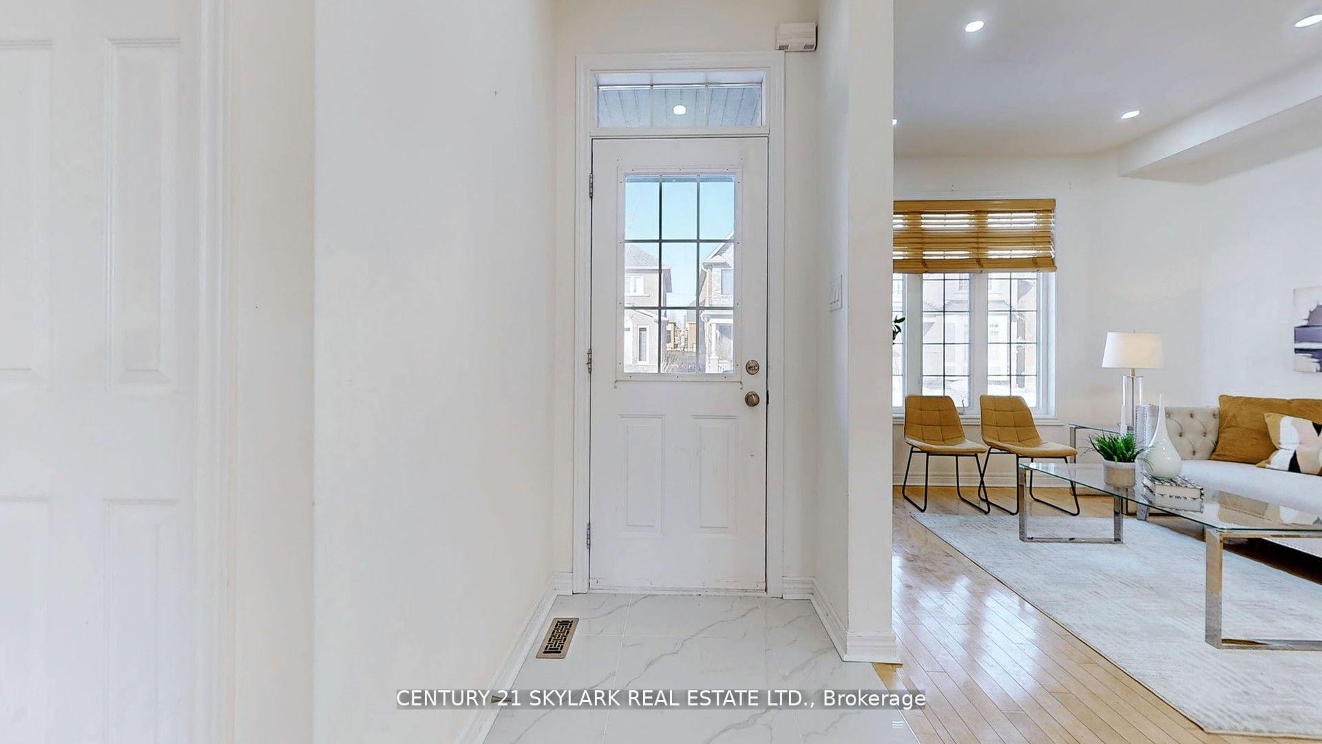 Photo 16 of 27 Cardrew Street, Markham, Cornell — HOMEH
