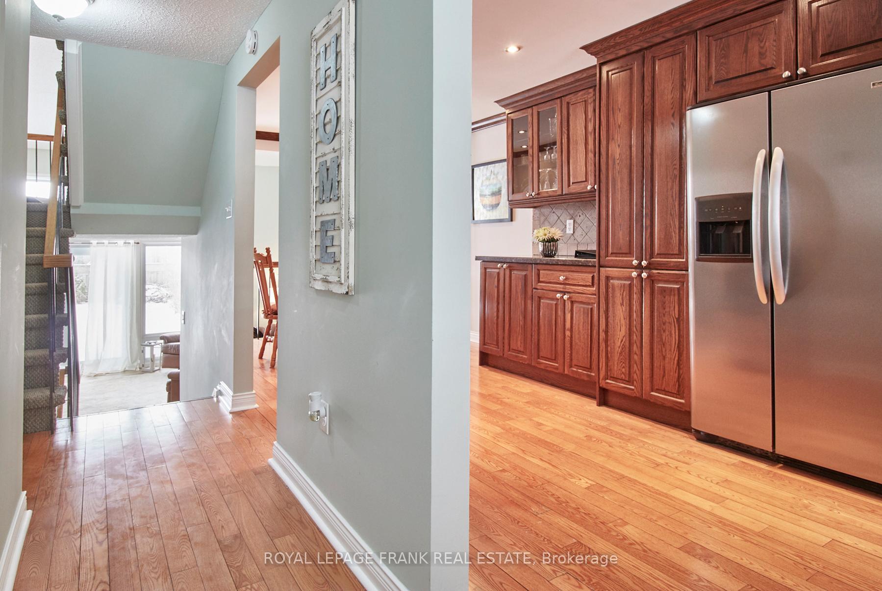 Photo 3 of 1812 Listowell Crescent, Pickering, Liverpool — HOMEH