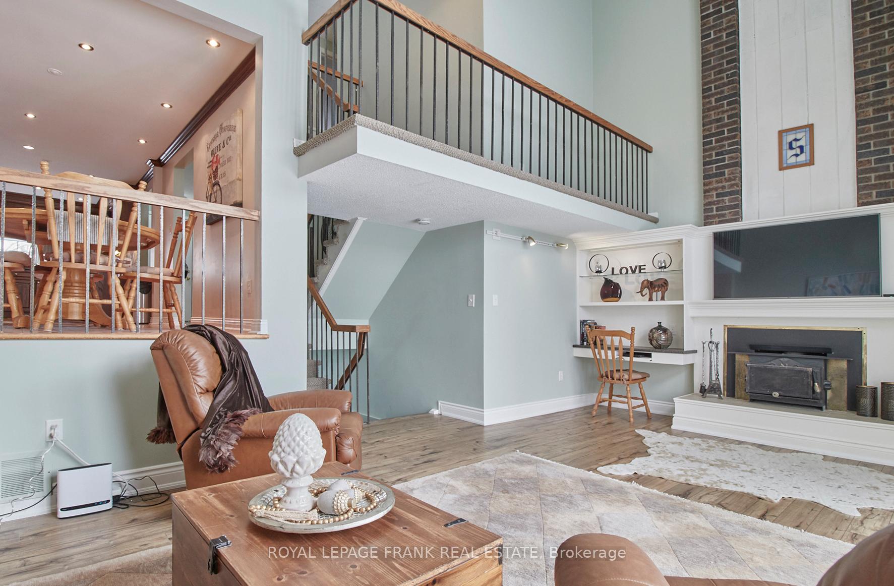 Photo 12 of 1812 Listowell Crescent, Pickering, Liverpool — HOMEH