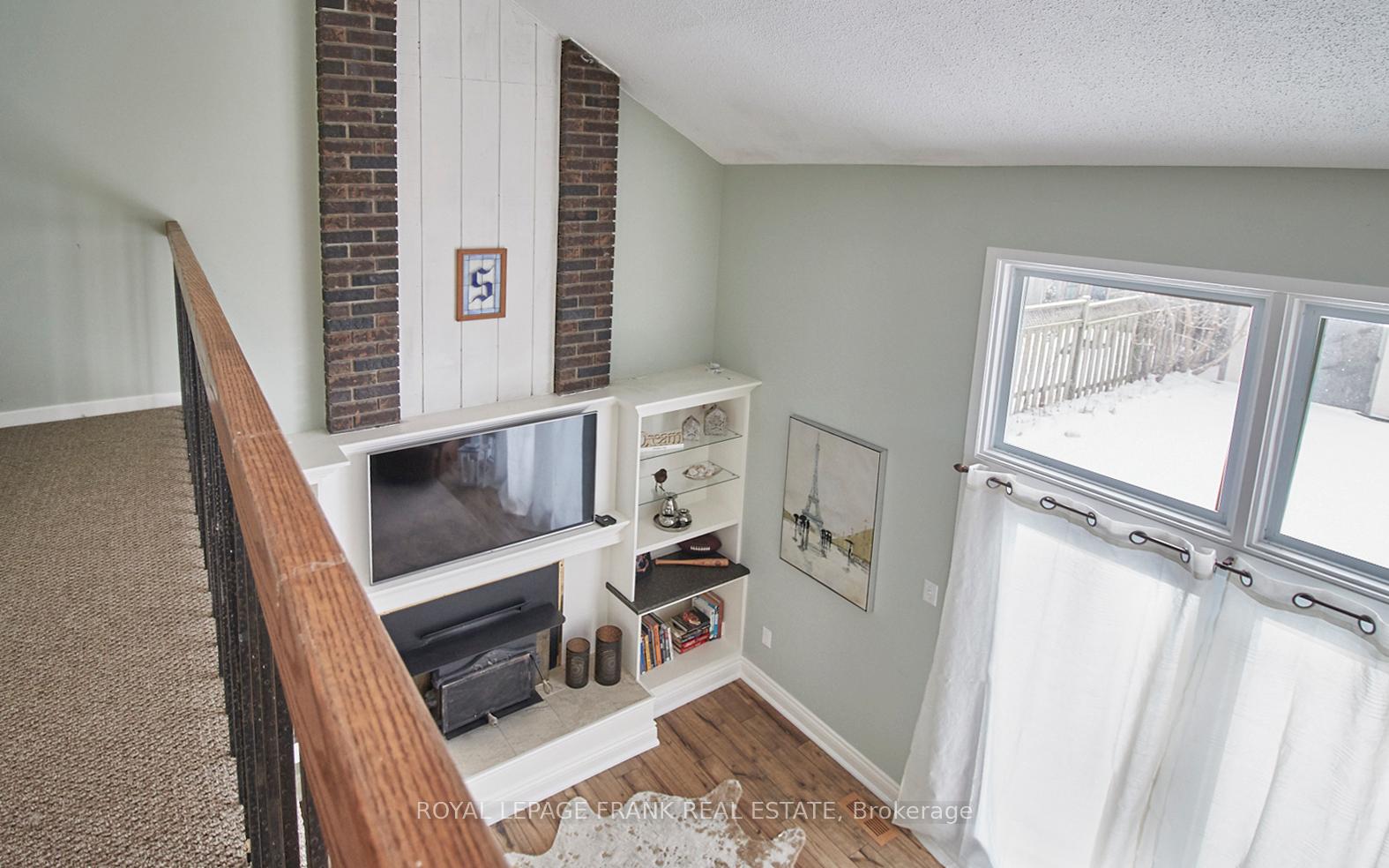Photo 10 of 1812 Listowell Crescent, Pickering, Liverpool — HOMEH