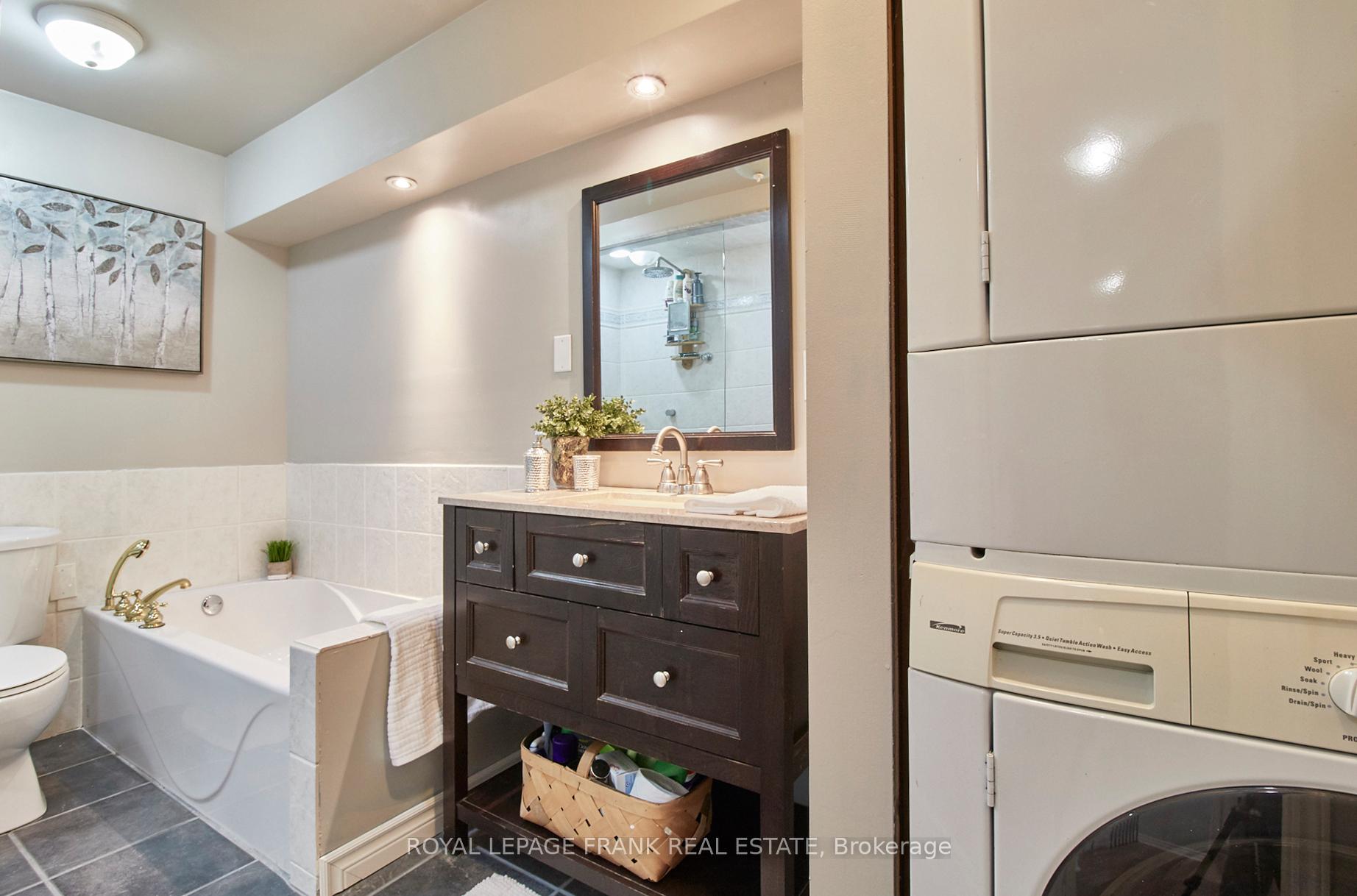 Photo 20 of 1812 Listowell Crescent, Pickering, Liverpool — HOMEH