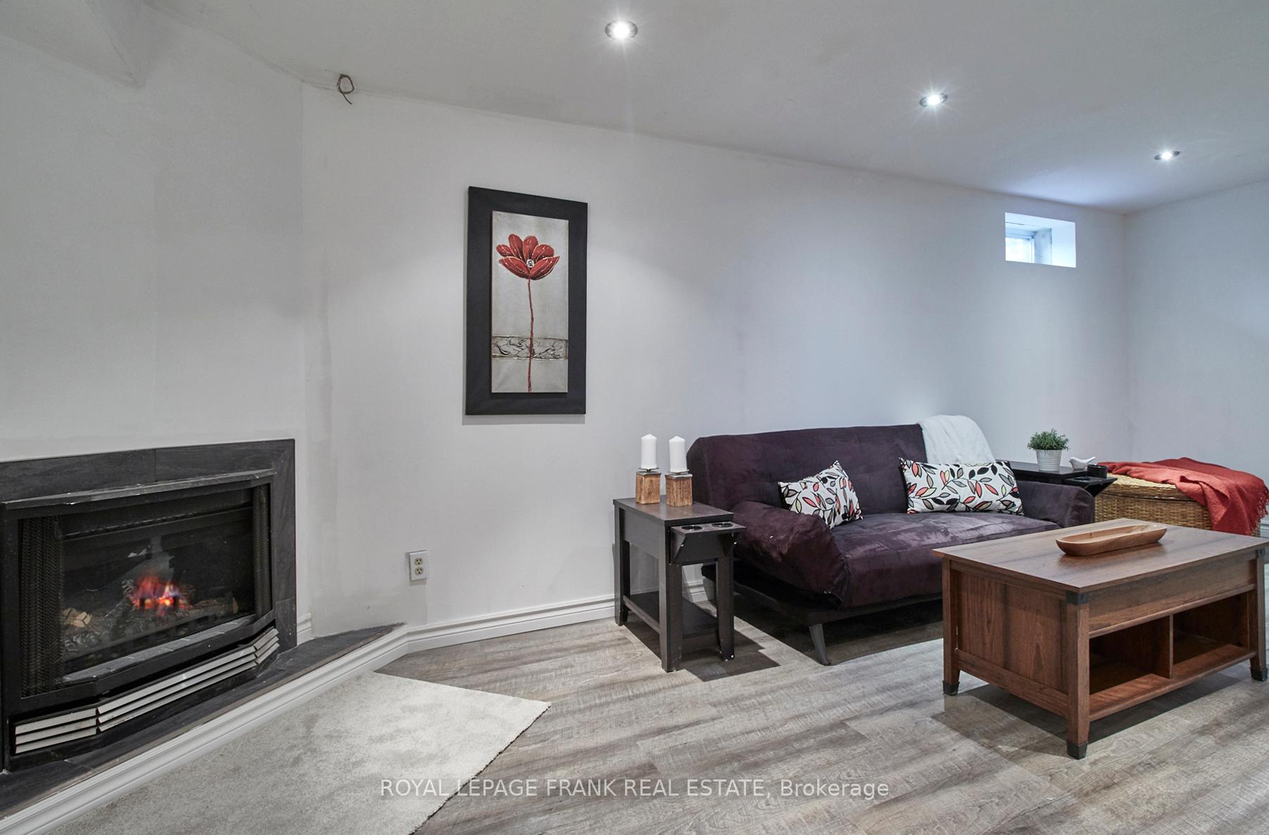 Photo 21 of 1812 Listowell Crescent, Pickering, Liverpool — HOMEH