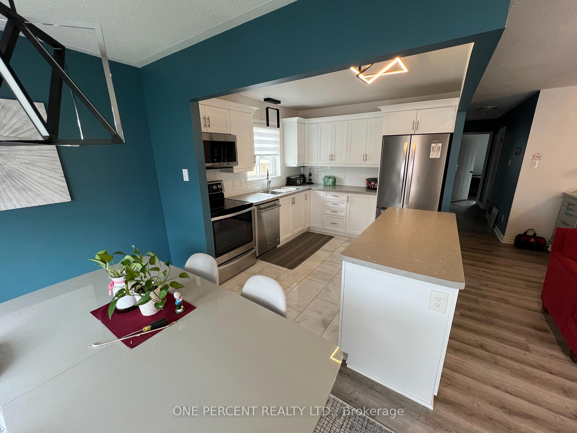 Photo 12 of 1724 Cumberland Street, Cornwall — HOMEH