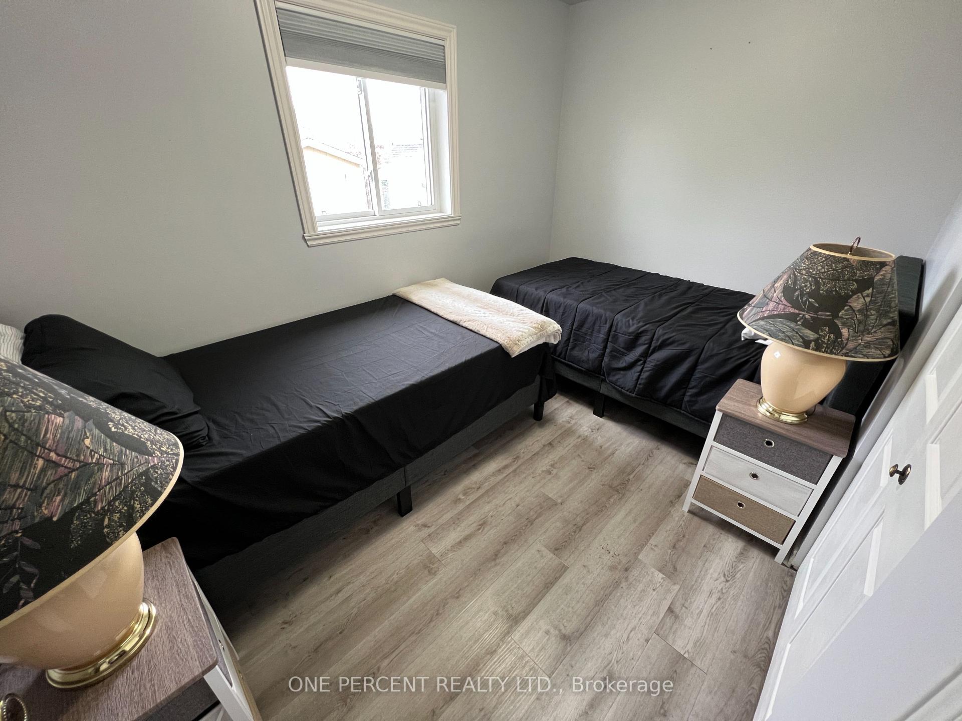Photo 17 of 1724 Cumberland Street, Cornwall — HOMEH