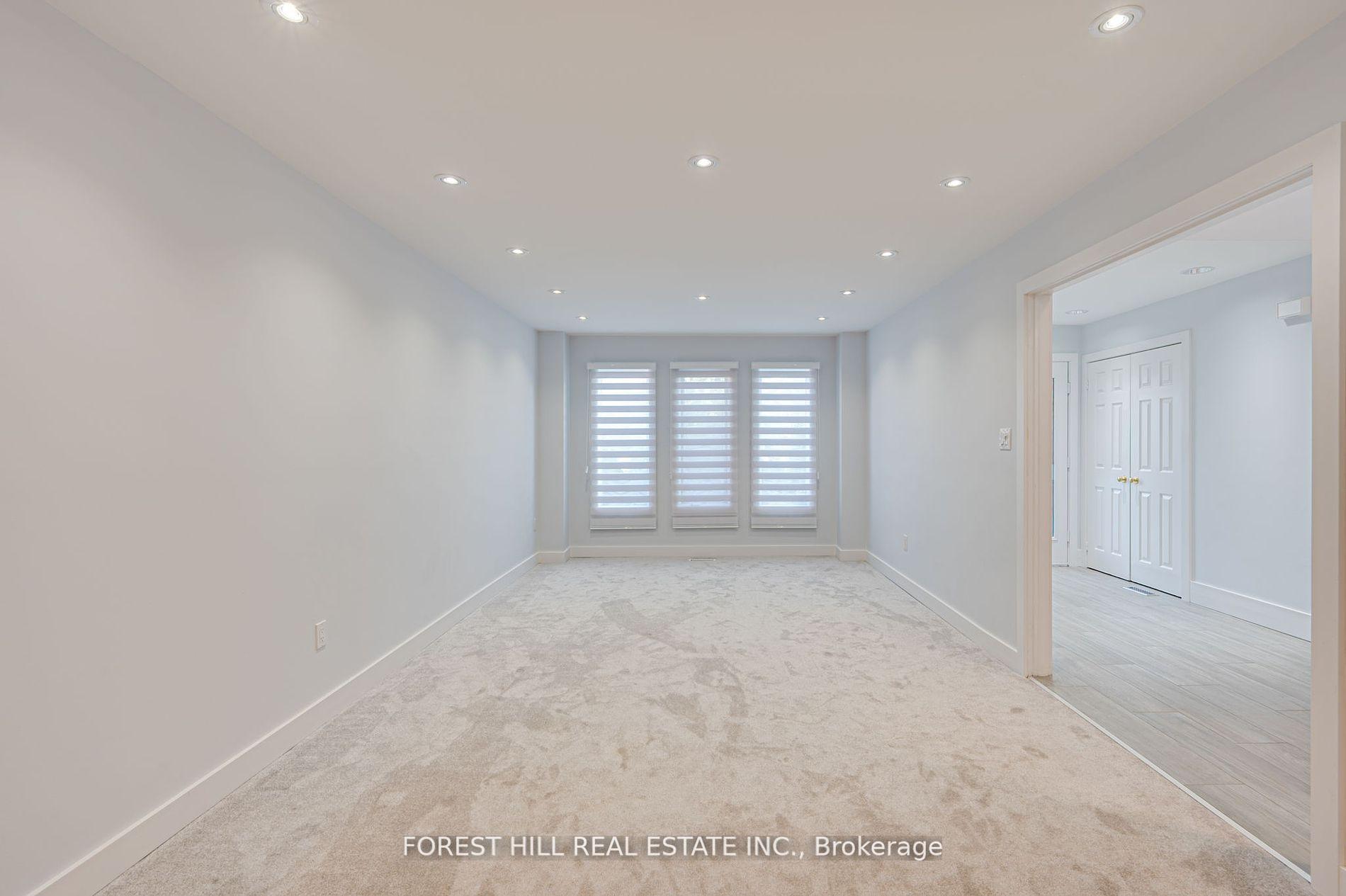 Photo 3 of 112 Downing Boulevard, Vaughan, Uplands — HOMEH