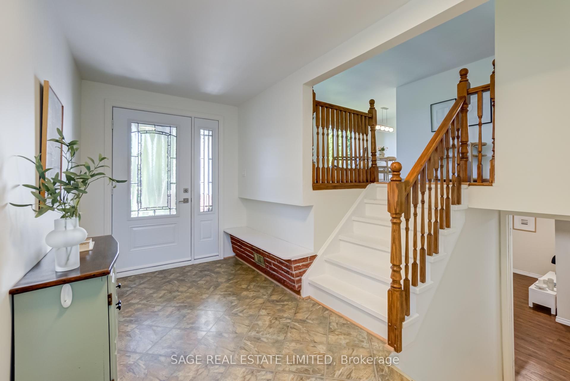 Photo 2 of 54 Dundee Drive, Haldimand — HOMEH