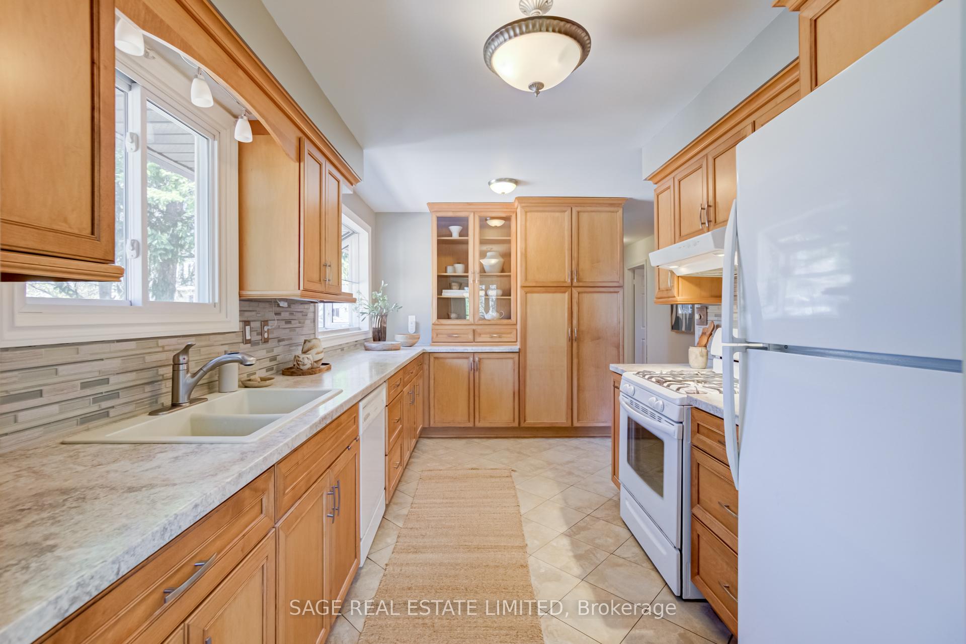 Photo 11 of 54 Dundee Drive, Haldimand — HOMEH