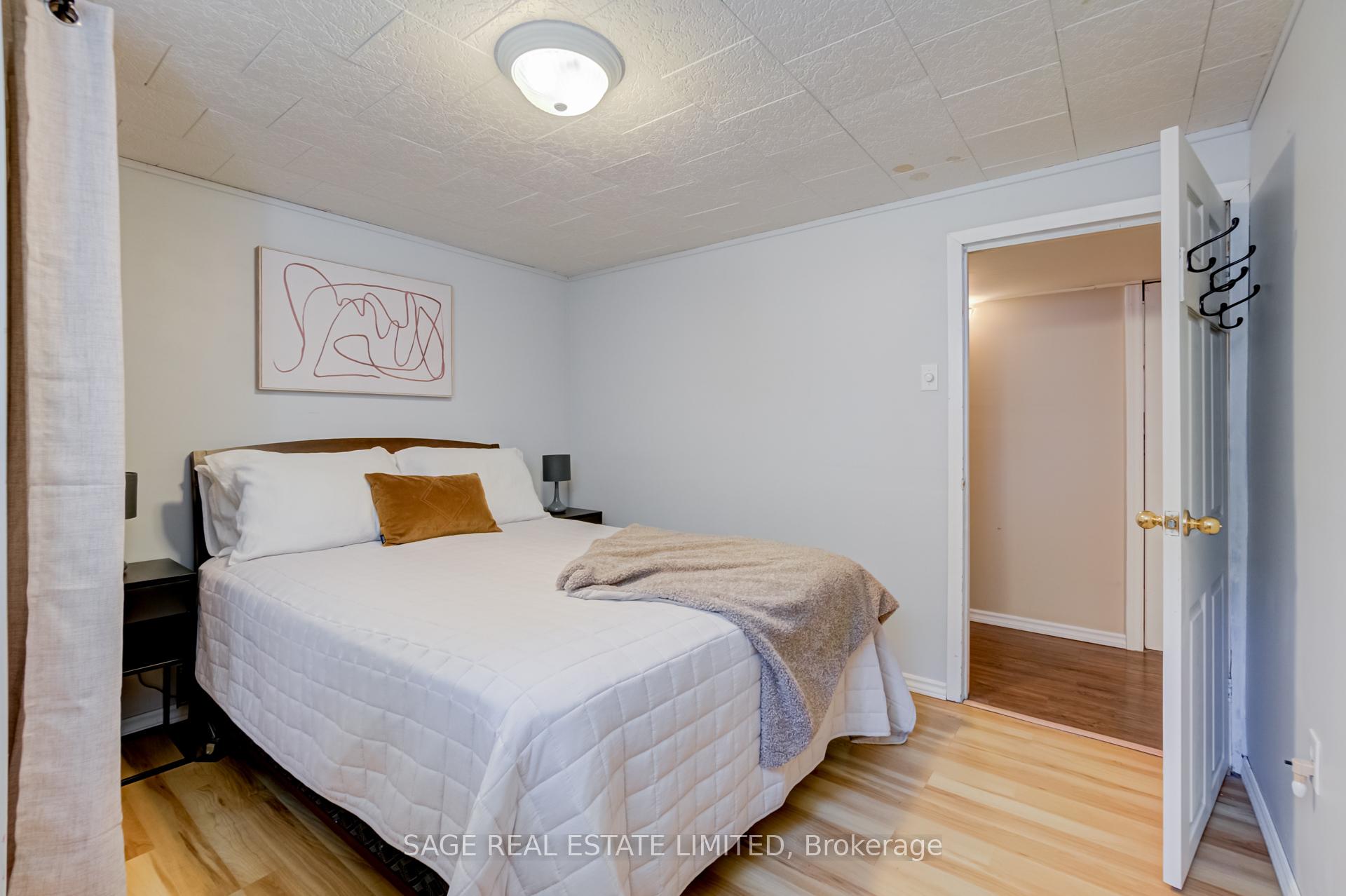 Photo 29 of 54 Dundee Drive, Haldimand — HOMEH