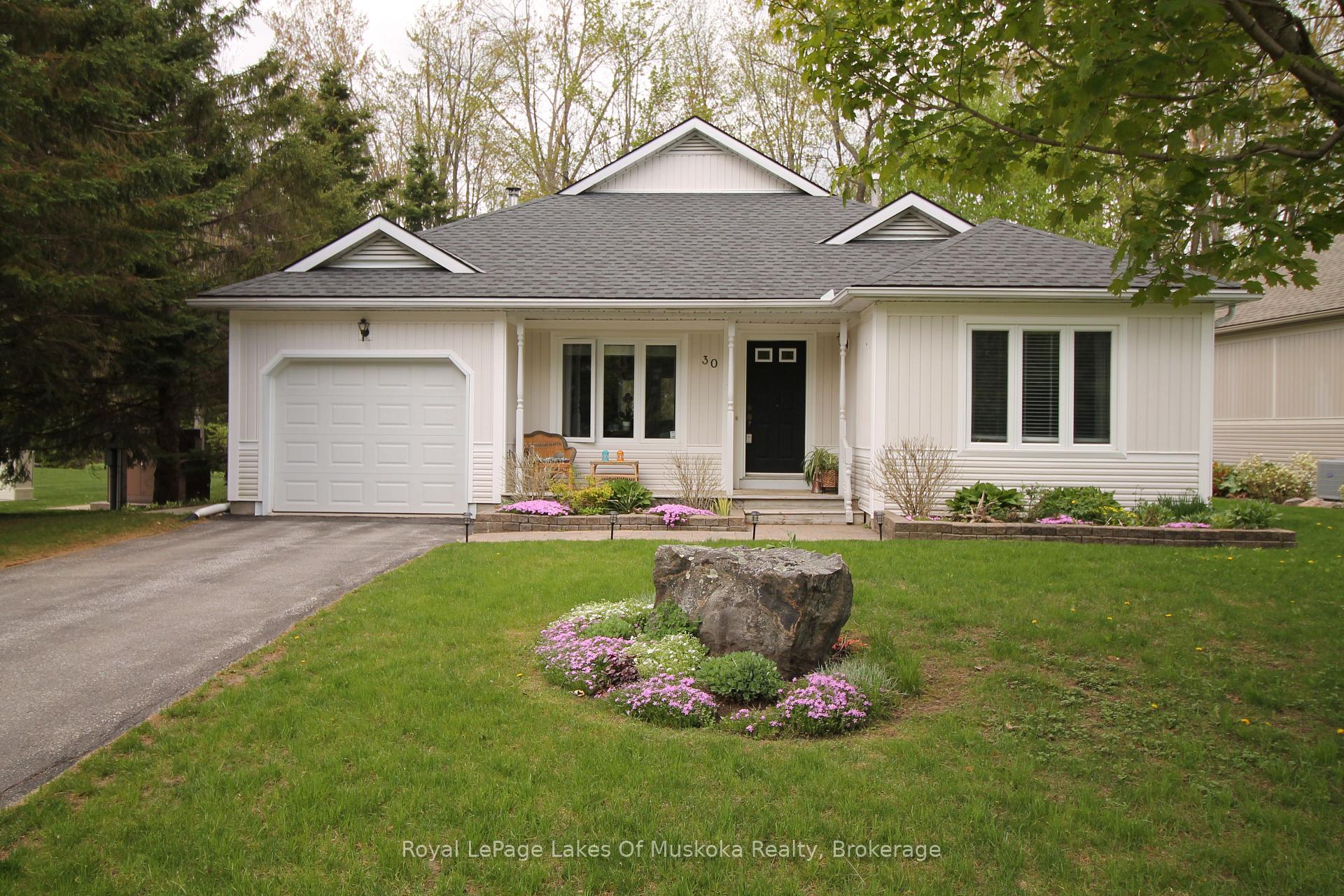 Photo 1 of 30 Hedgewood Lane, Gravenhurst, Muskoka (S) — HOMEH