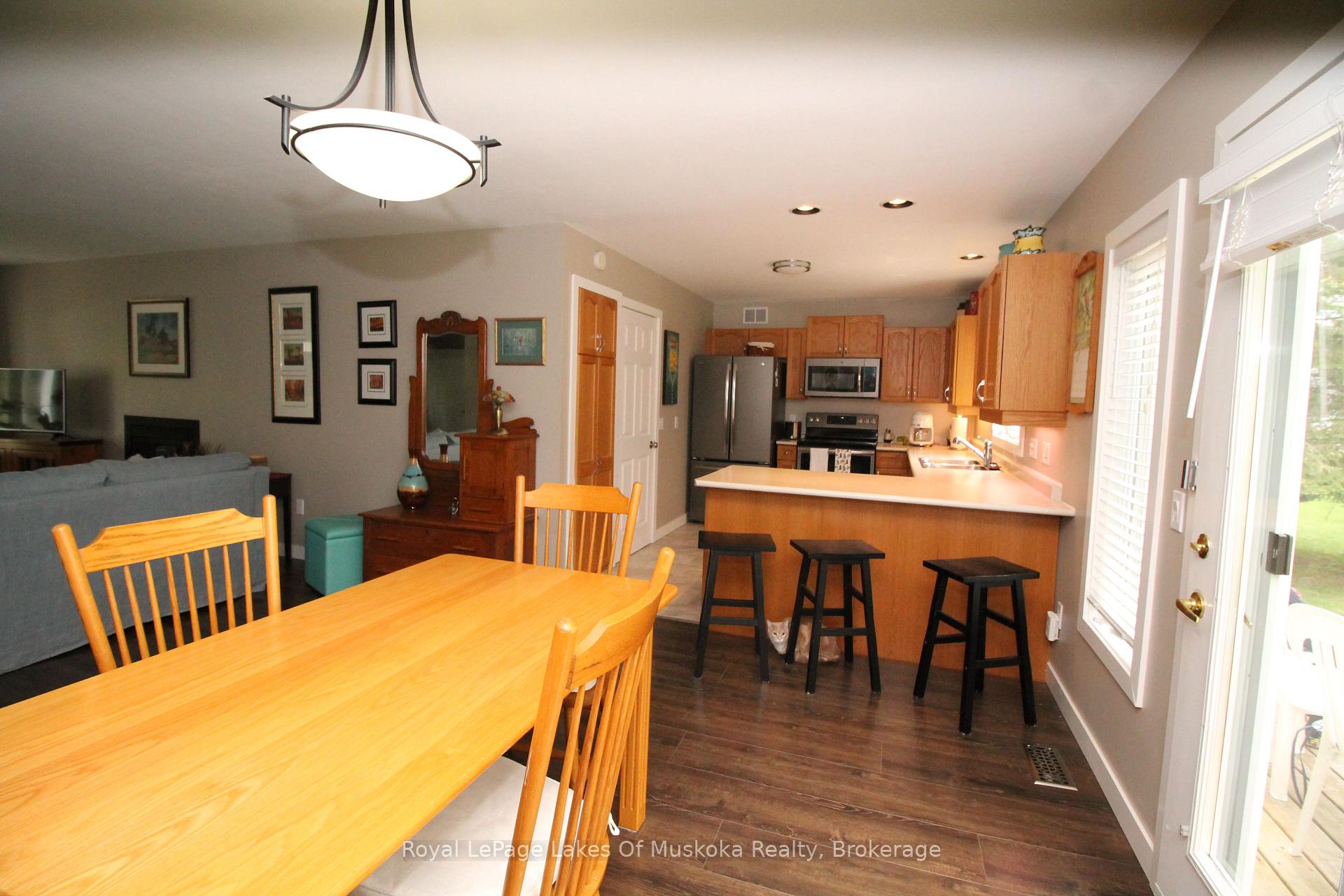 Photo 10 of 30 Hedgewood Lane, Gravenhurst, Muskoka (S) — HOMEH