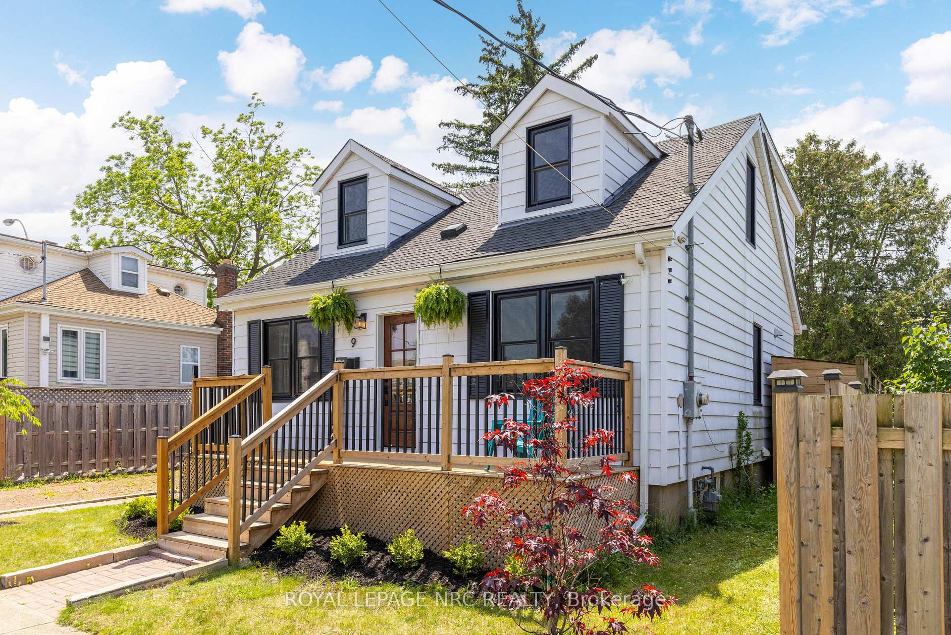 Photo 2 of 9 Mcdonald Street, St. Catharines, Ridley — HOMEH