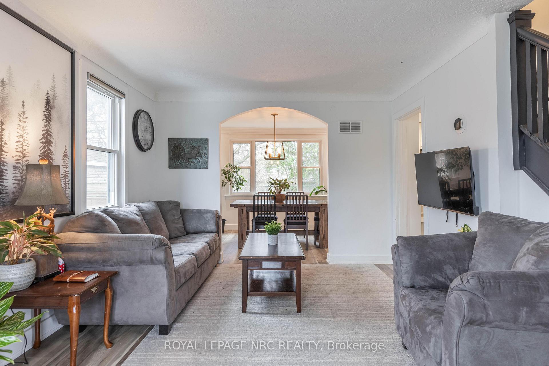 Photo 5 of 9 Mcdonald Street, St. Catharines, Ridley — HOMEH