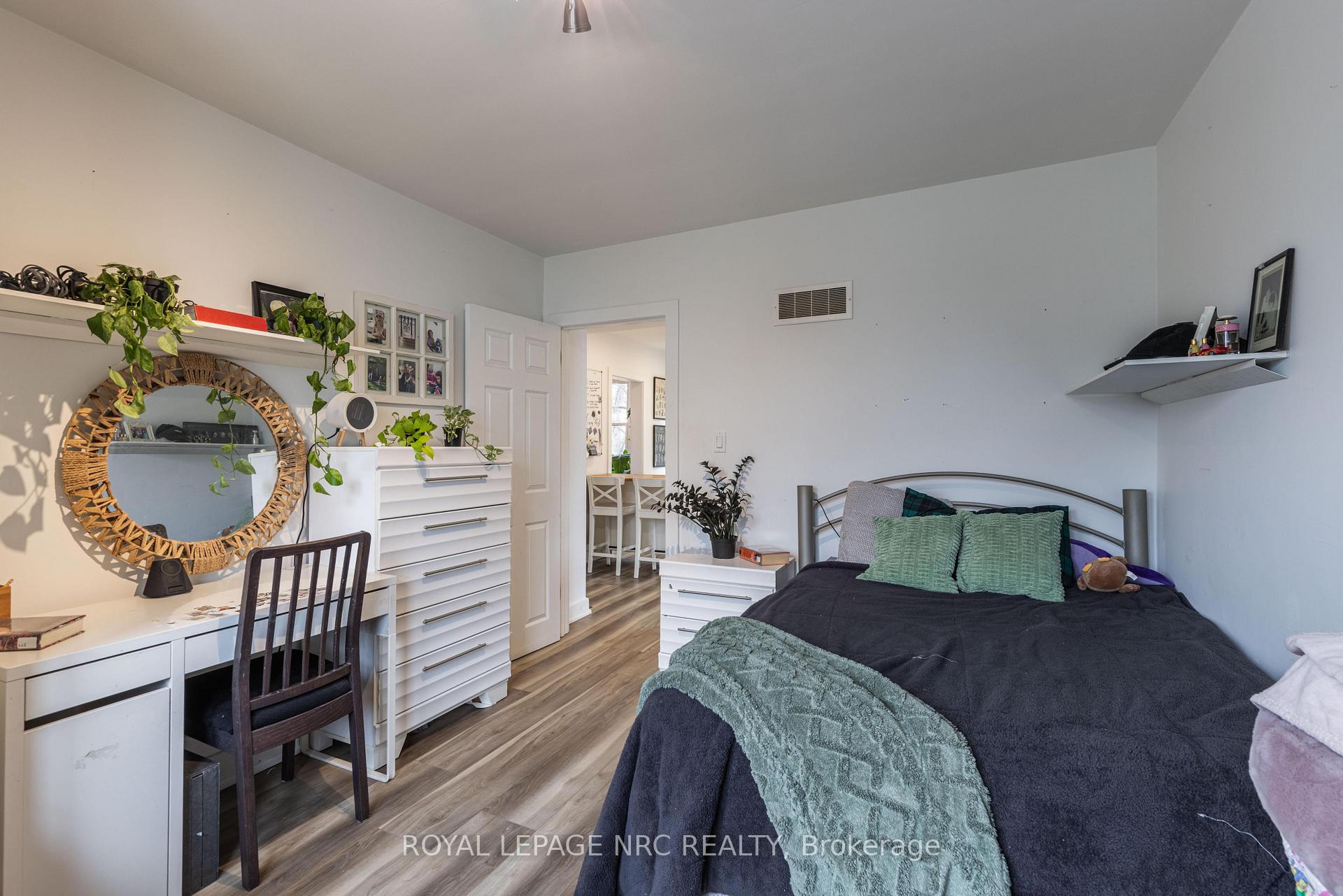 Photo 10 of 9 Mcdonald Street, St. Catharines, Ridley — HOMEH