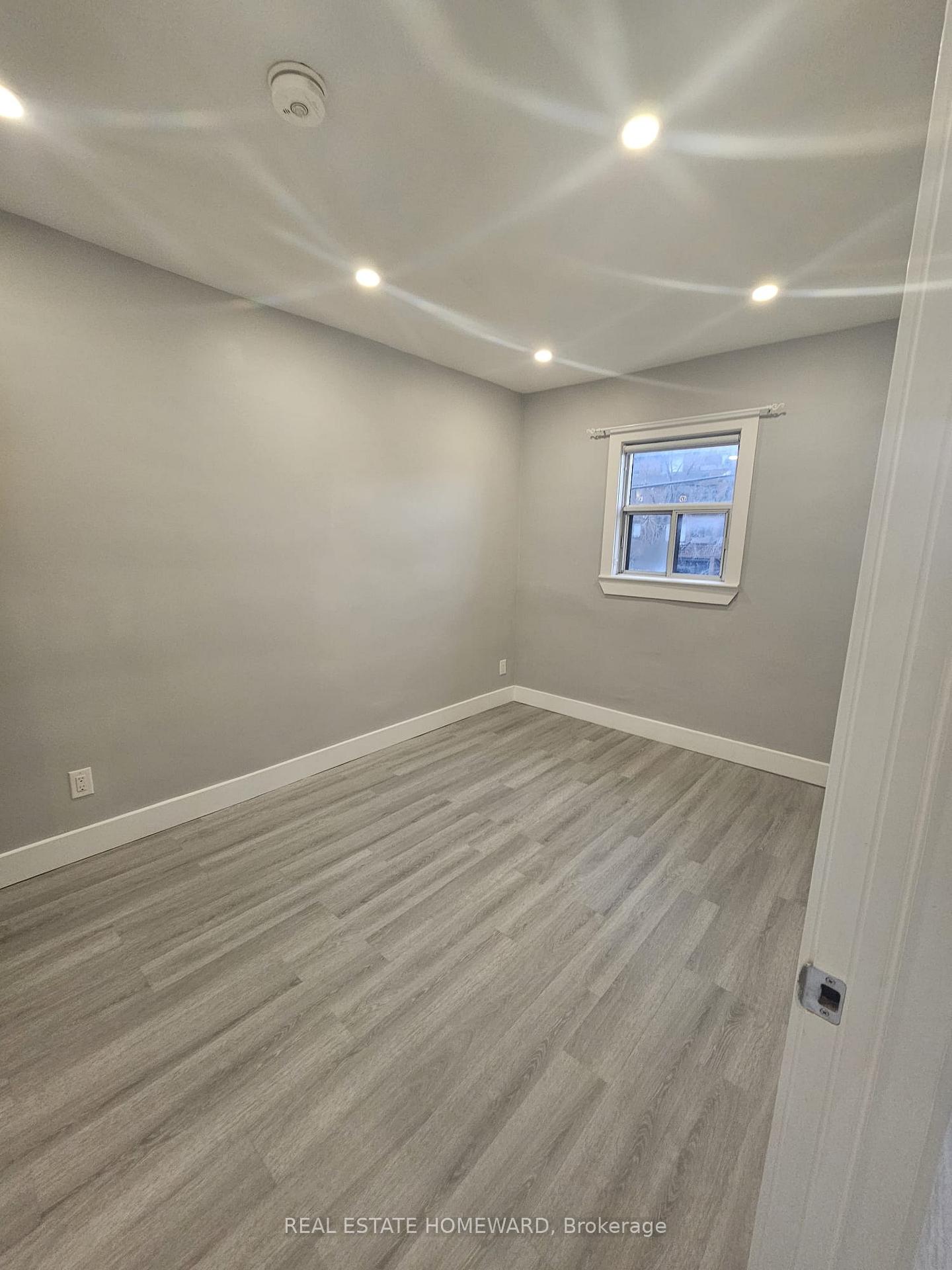 Photo 4 of Unit 206, 1566 Avenue Road, Toronto, Bedford Park-Nortown — HOMEH