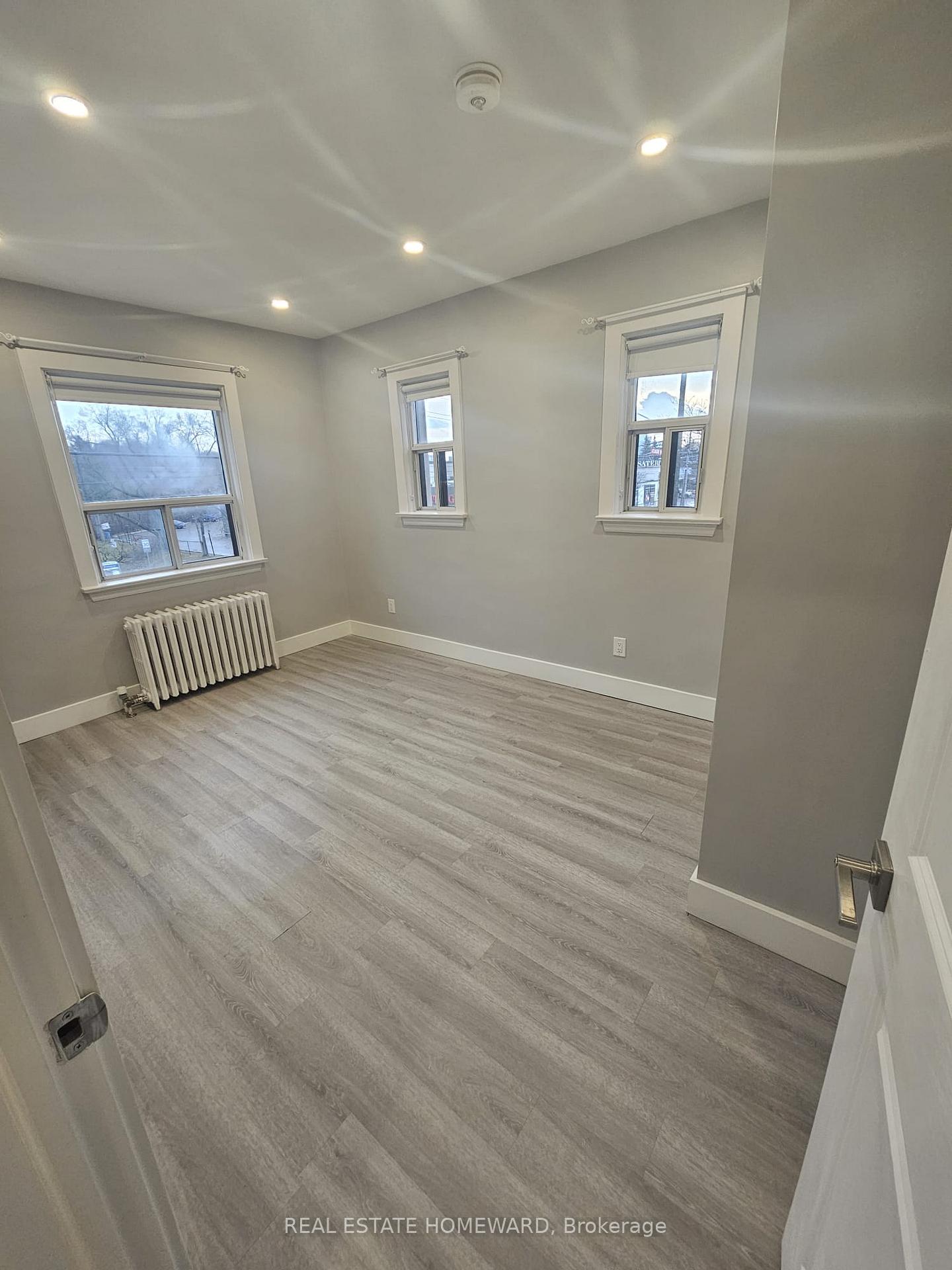 Photo 5 of Unit 206, 1566 Avenue Road, Toronto, Bedford Park-Nortown — HOMEH