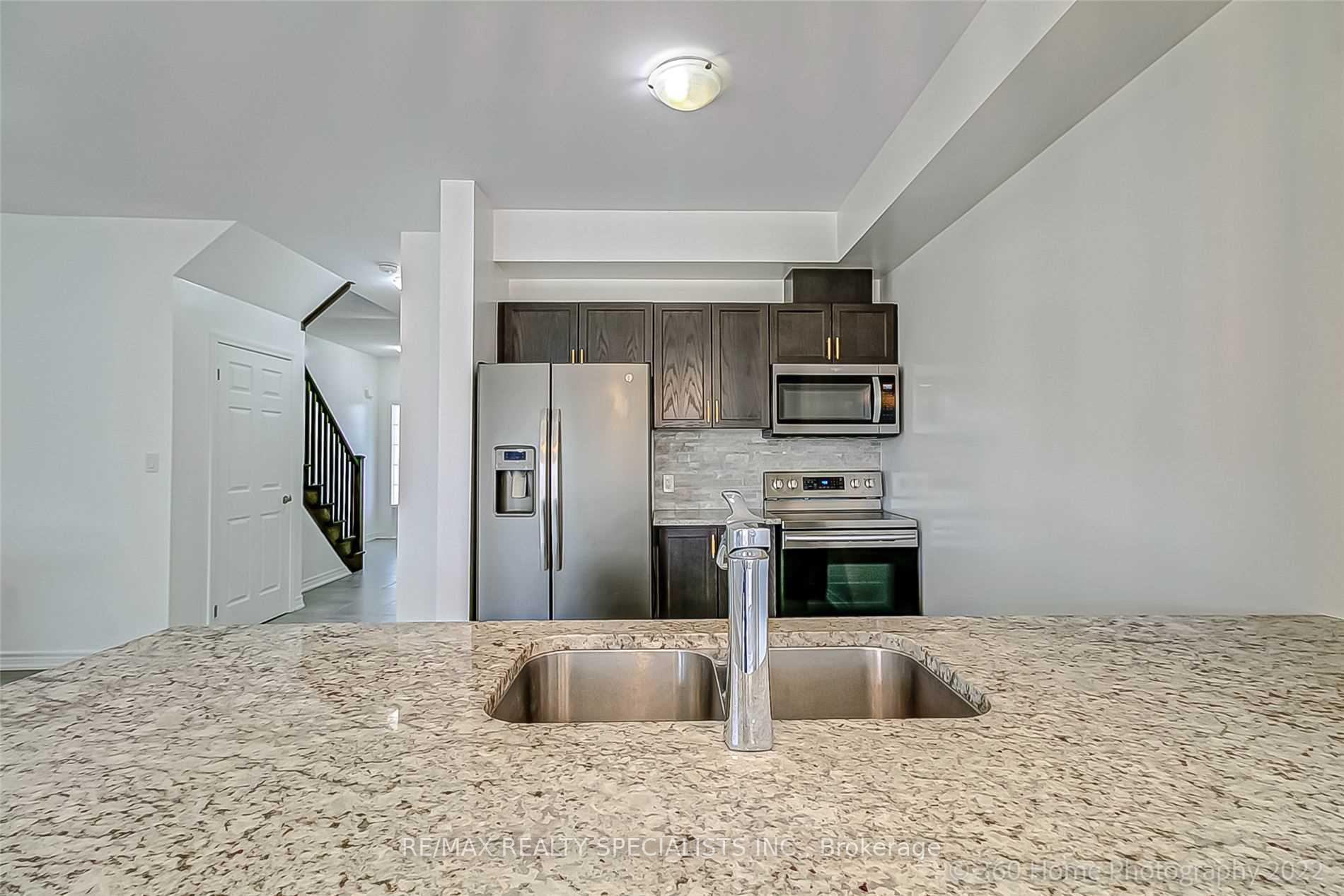Photo 8 of 3 Bradbury Road, Hamilton, Stoney Creek Mountain — HOMEH