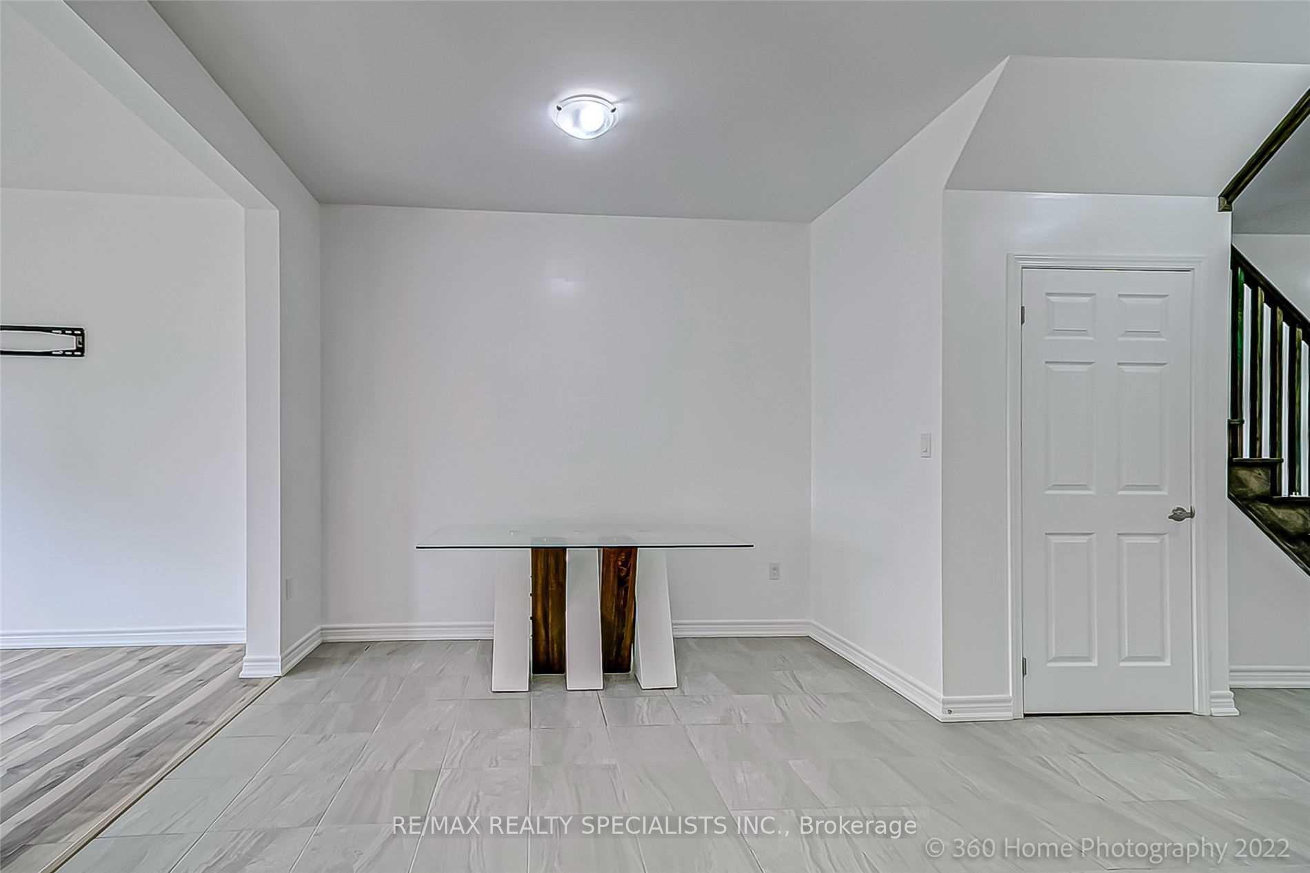 Photo 10 of 3 Bradbury Road, Hamilton, Stoney Creek Mountain — HOMEH