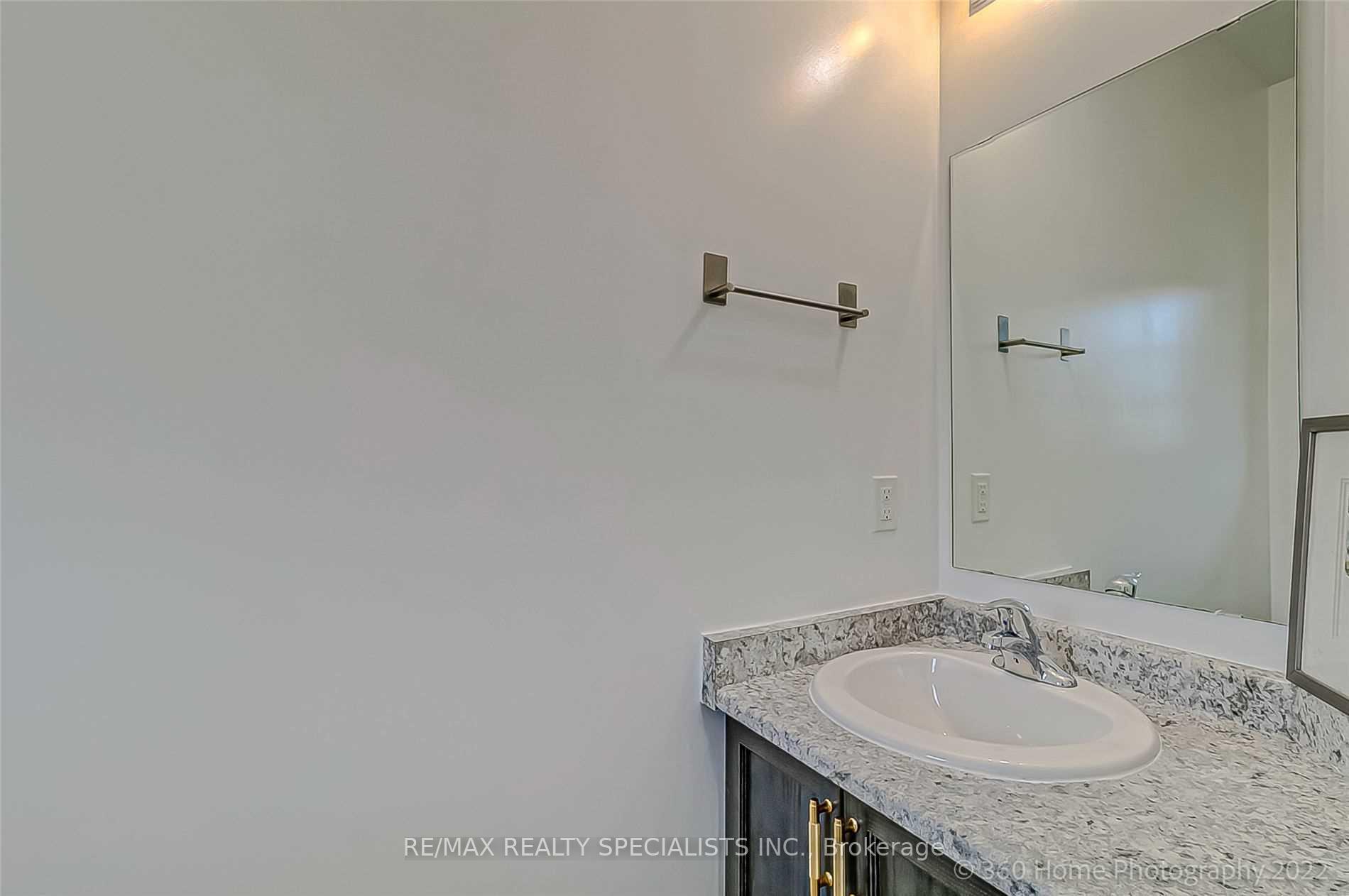 Photo 14 of 3 Bradbury Road, Hamilton, Stoney Creek Mountain — HOMEH