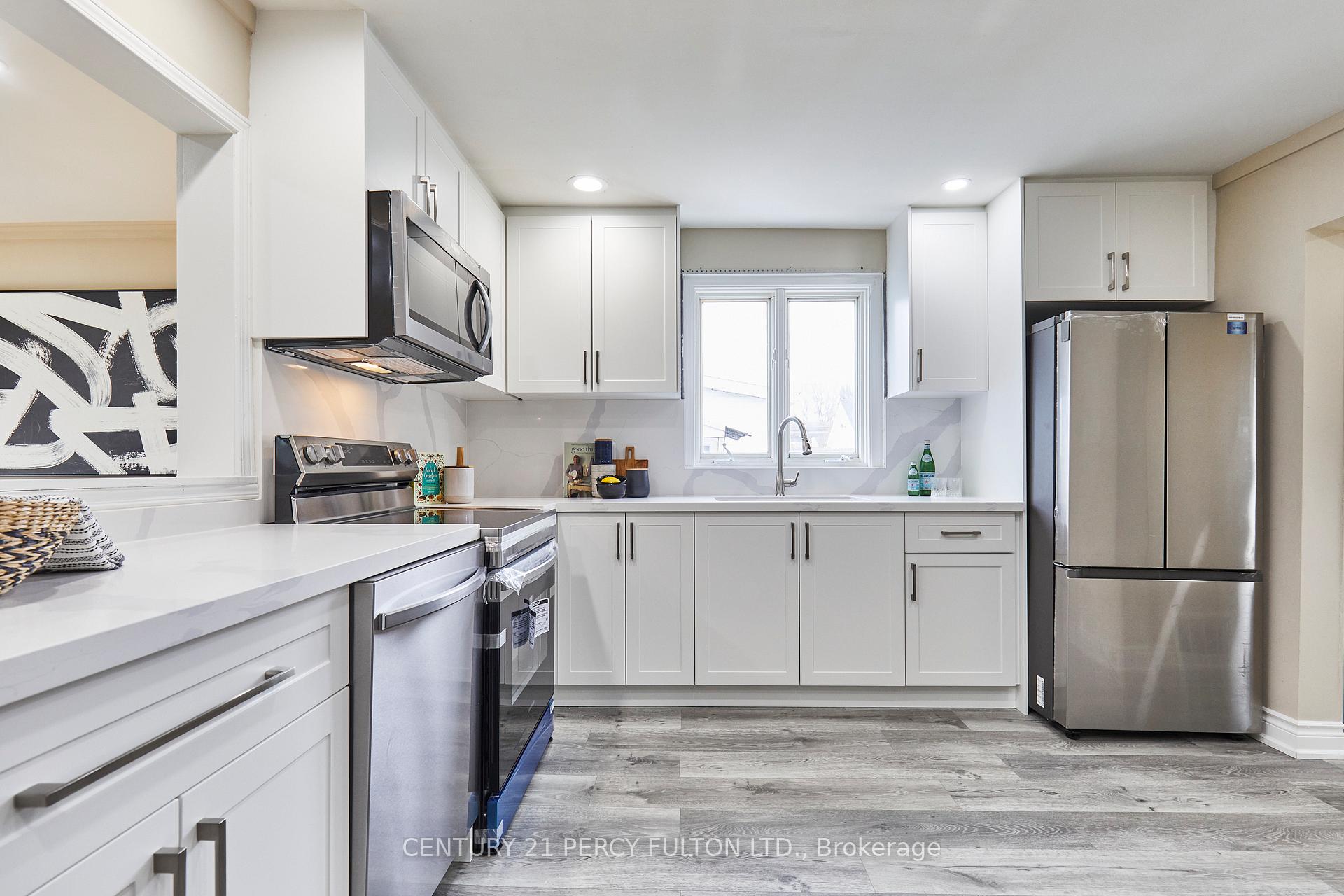 Photo 10 of 25 Windsor Avenue, Ajax, Central — HOMEH