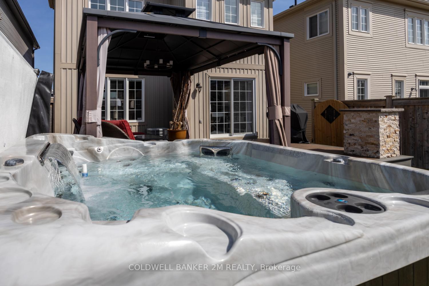 Photo 12 of 8 Darryl Caswell Way, Clarington, Bowmanville — HOMEH